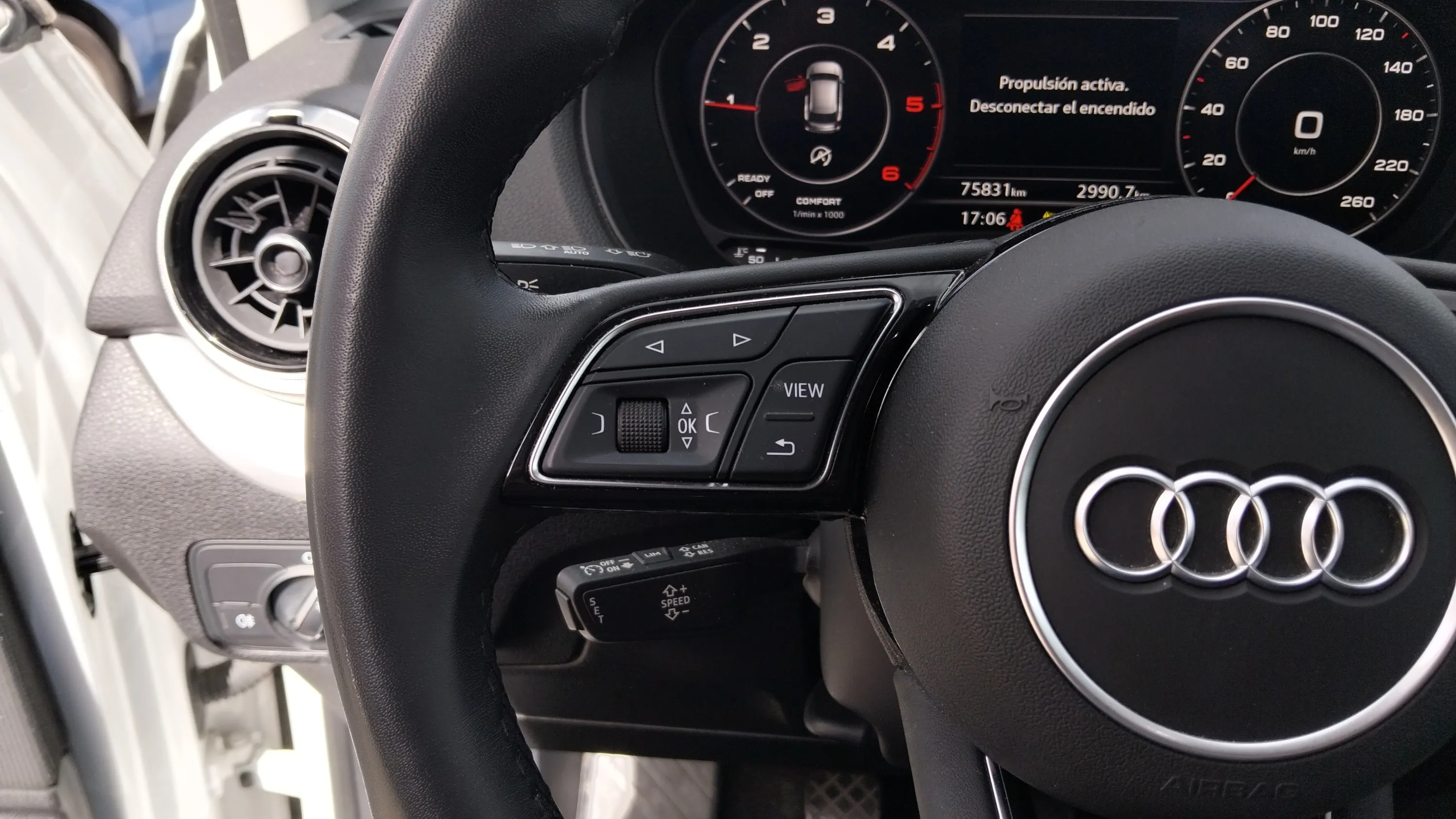 Audi Q2 S line 30 TDI - foto 18