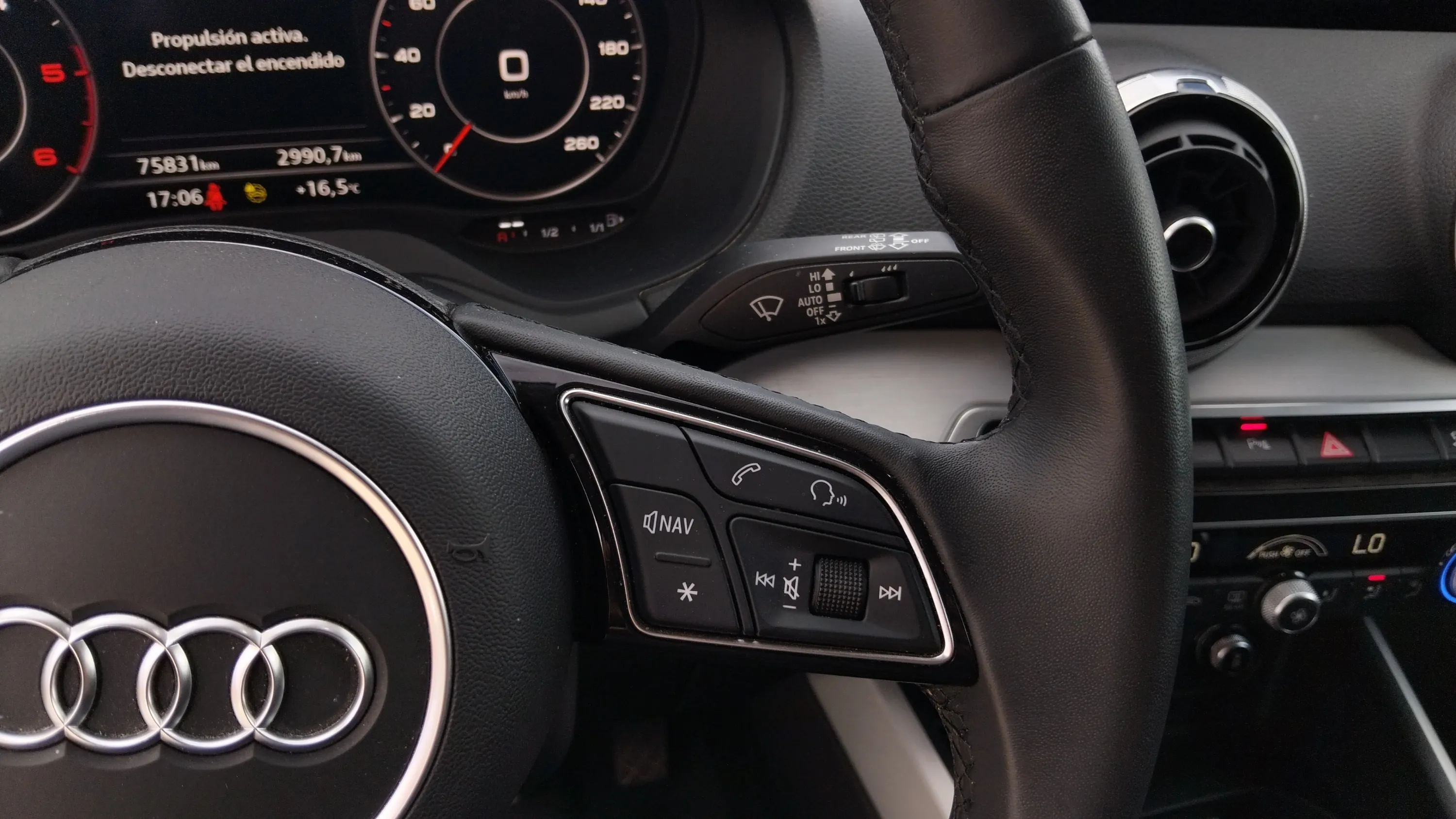 Audi Q2 S line 30 TDI - foto 19