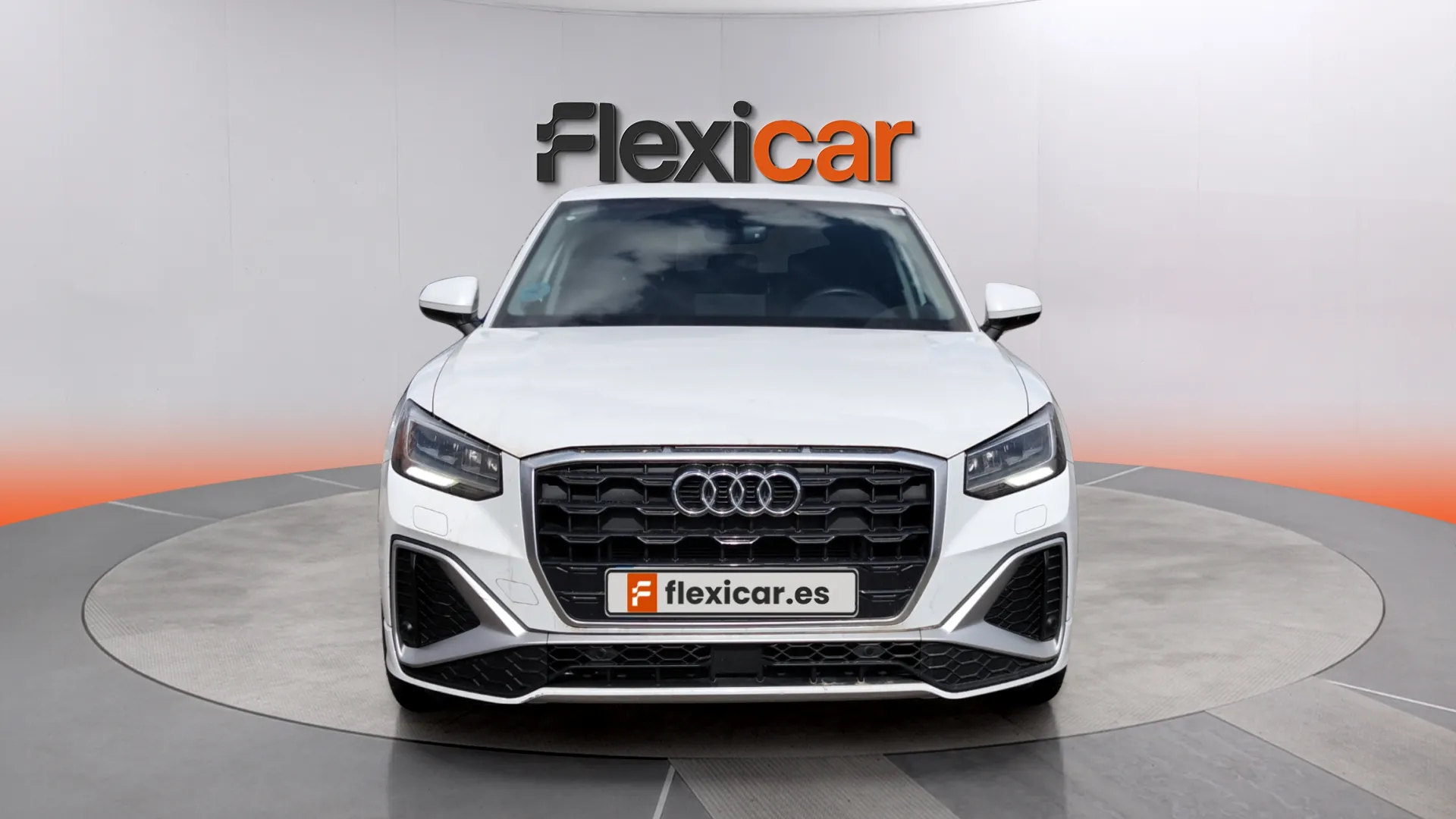 Audi Q2 S line 30 TDI - foto 2