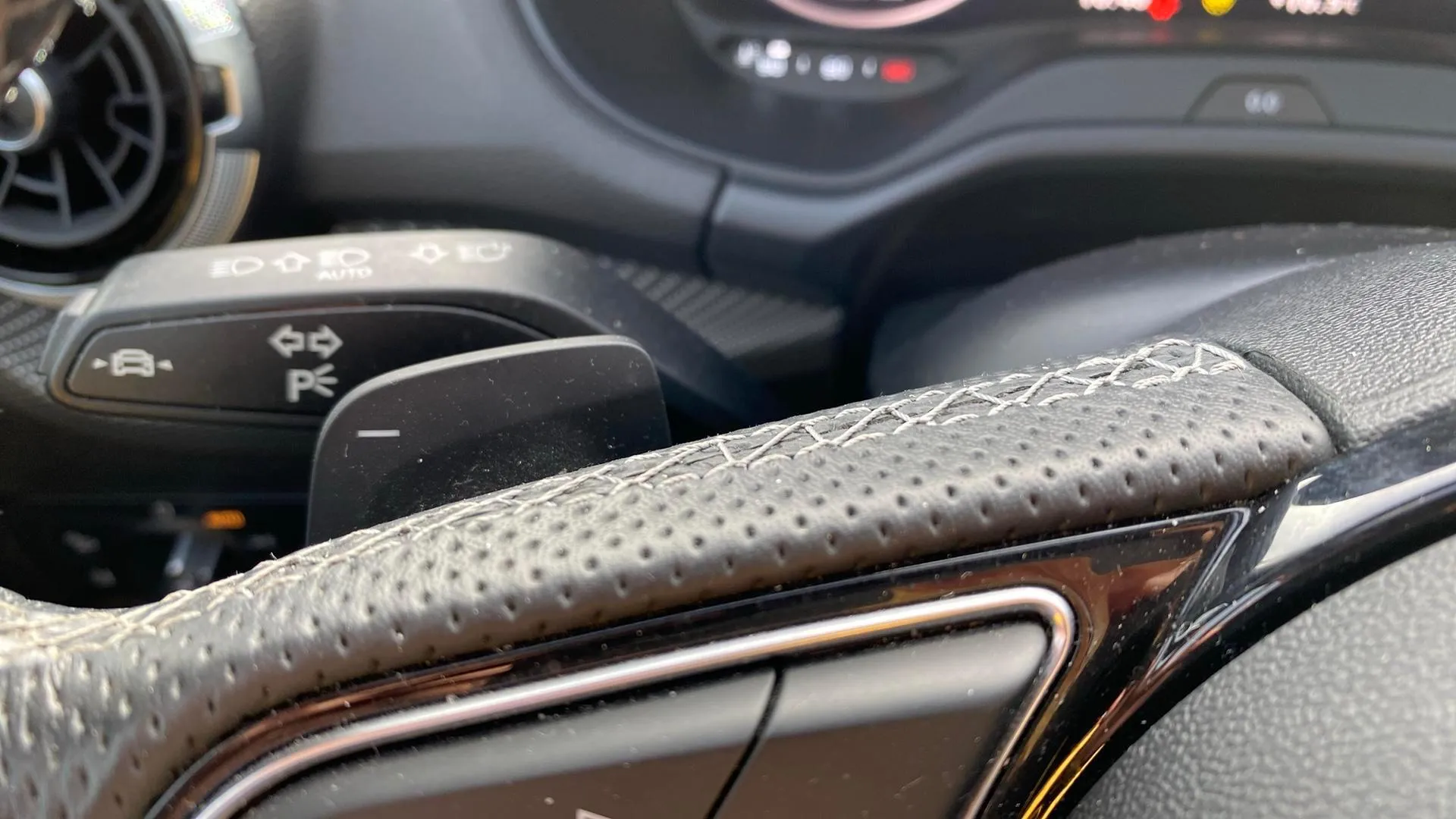 Audi Q2 S line 30 TDI S tronic - foto 15