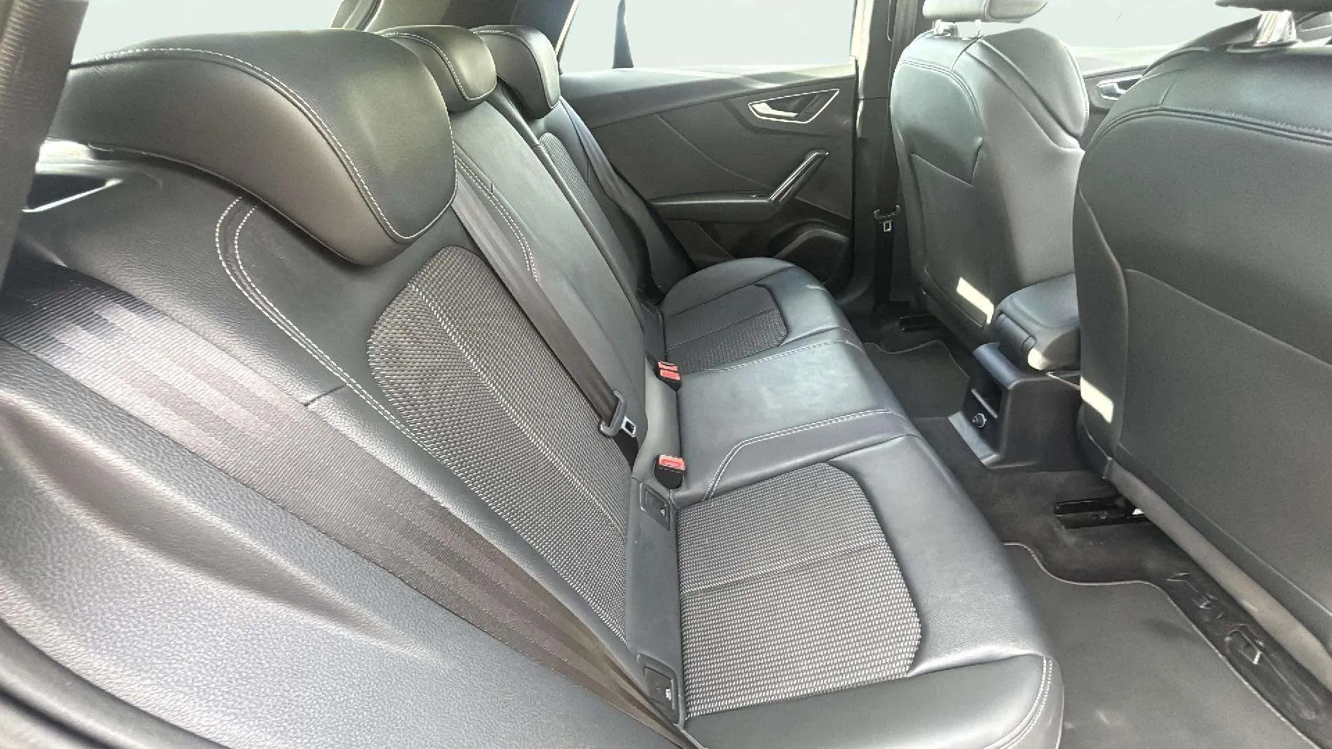 Audi Q2 S line 35 TDI S tronic - foto 17