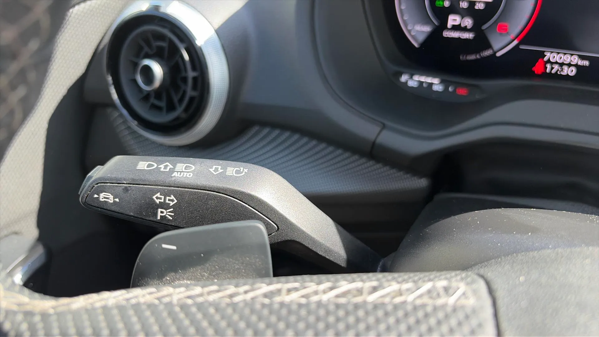 Audi Q2 S line 35 TDI S tronic - foto 18