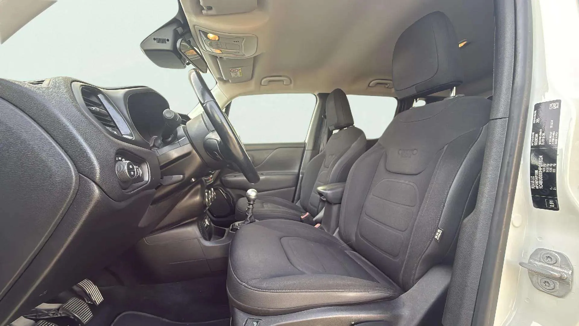 Jeep Renegade 1.6 Mjet Sport 4x2 E6 - foto 16