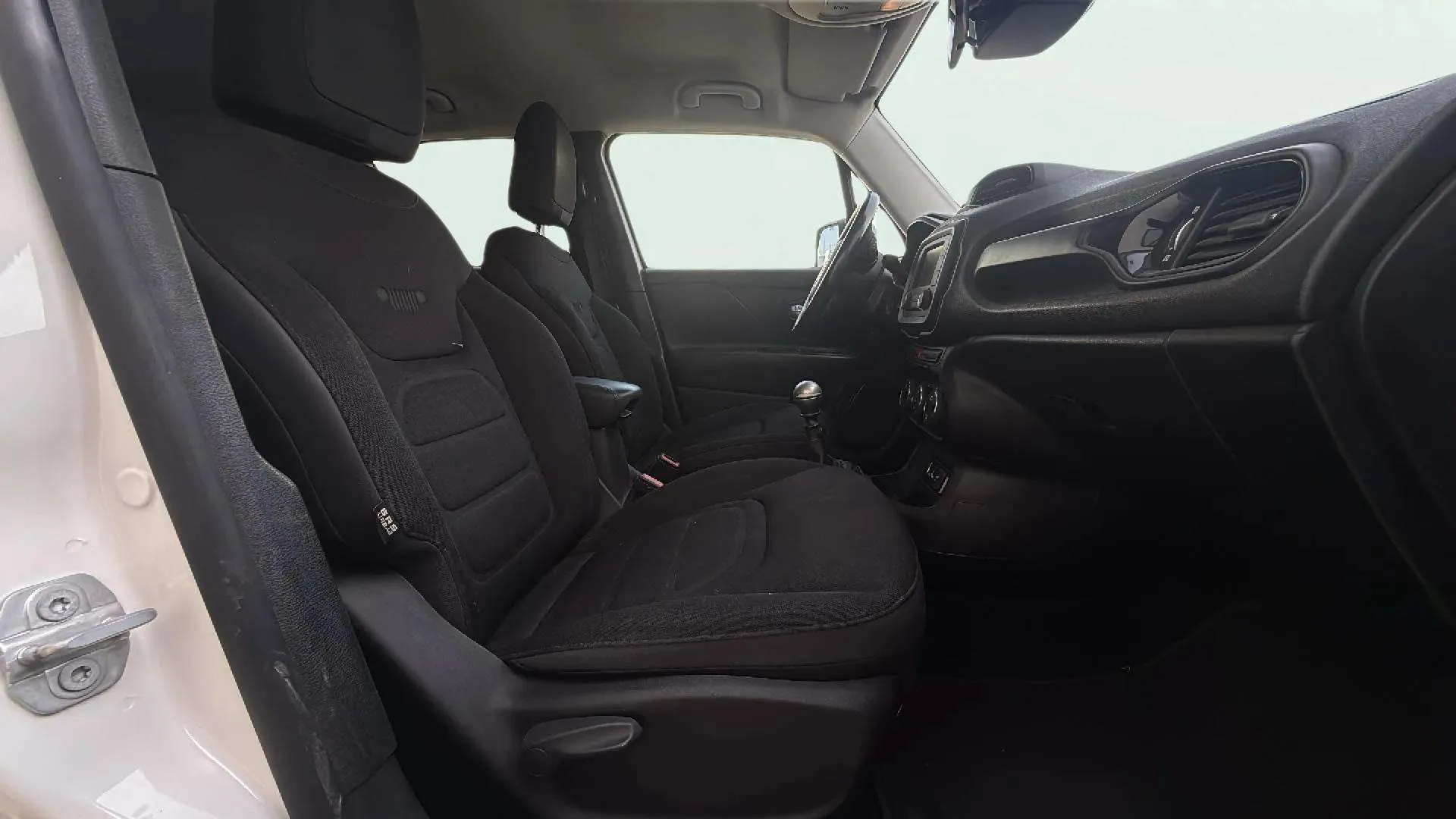 Jeep Renegade 1.6 Mjet Sport 4x2 E6 - foto 17