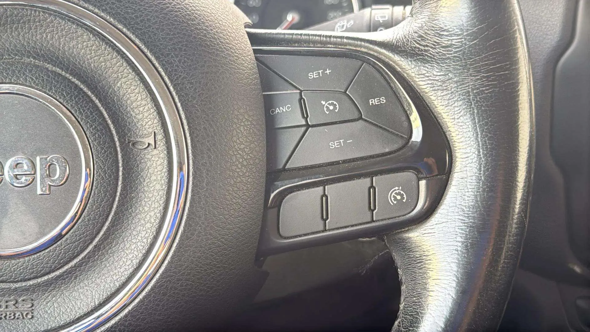 Jeep Renegade 1.6 Mjet Sport 4x2 E6 - foto 8