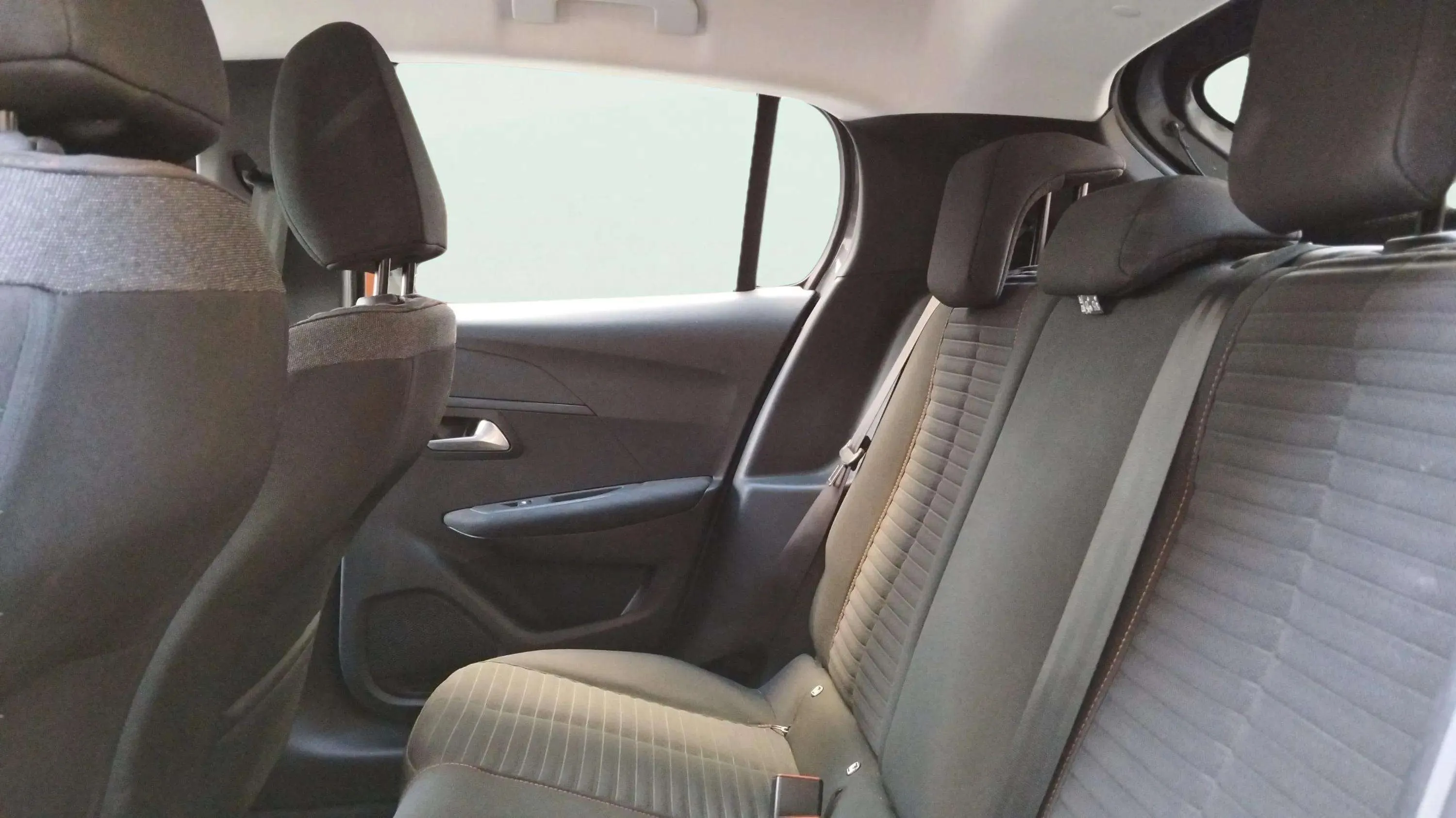 Peugeot 208 PureTech EAT8 Active Pack - foto 9