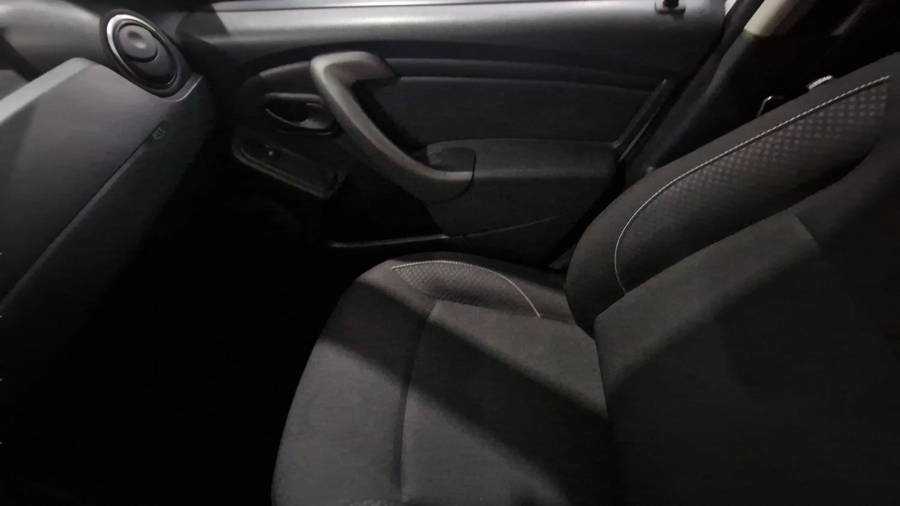 Dacia Duster Ambiance TCe 4x2 2017 - foto 24