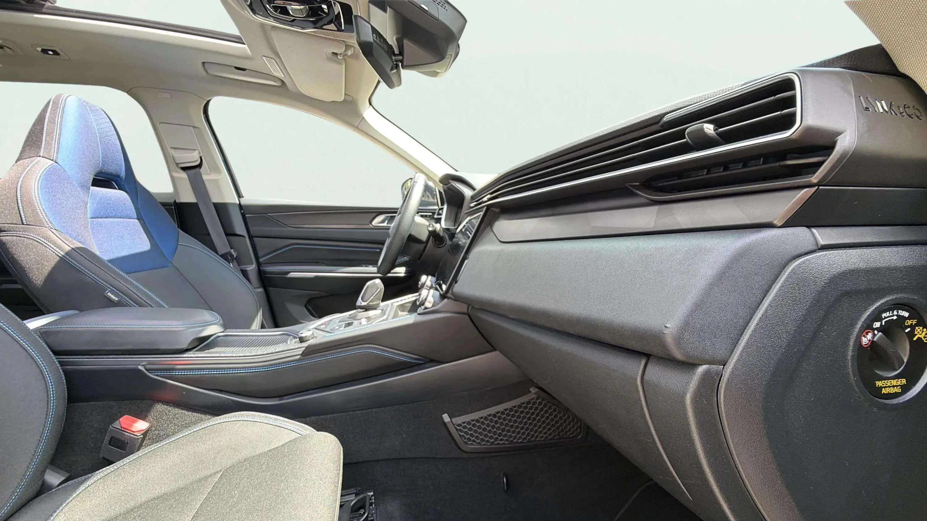 Lynk & Co 01 1.5 PHEV - foto 32