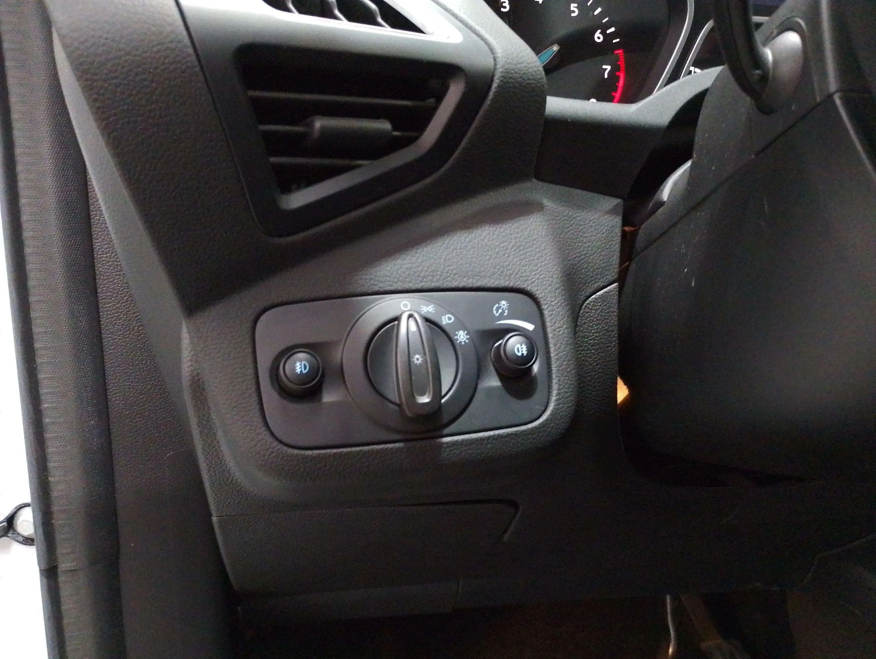Ford Kuga 1.5 EcoBoost 180 4x4 A-S-S ST-Line - foto 24