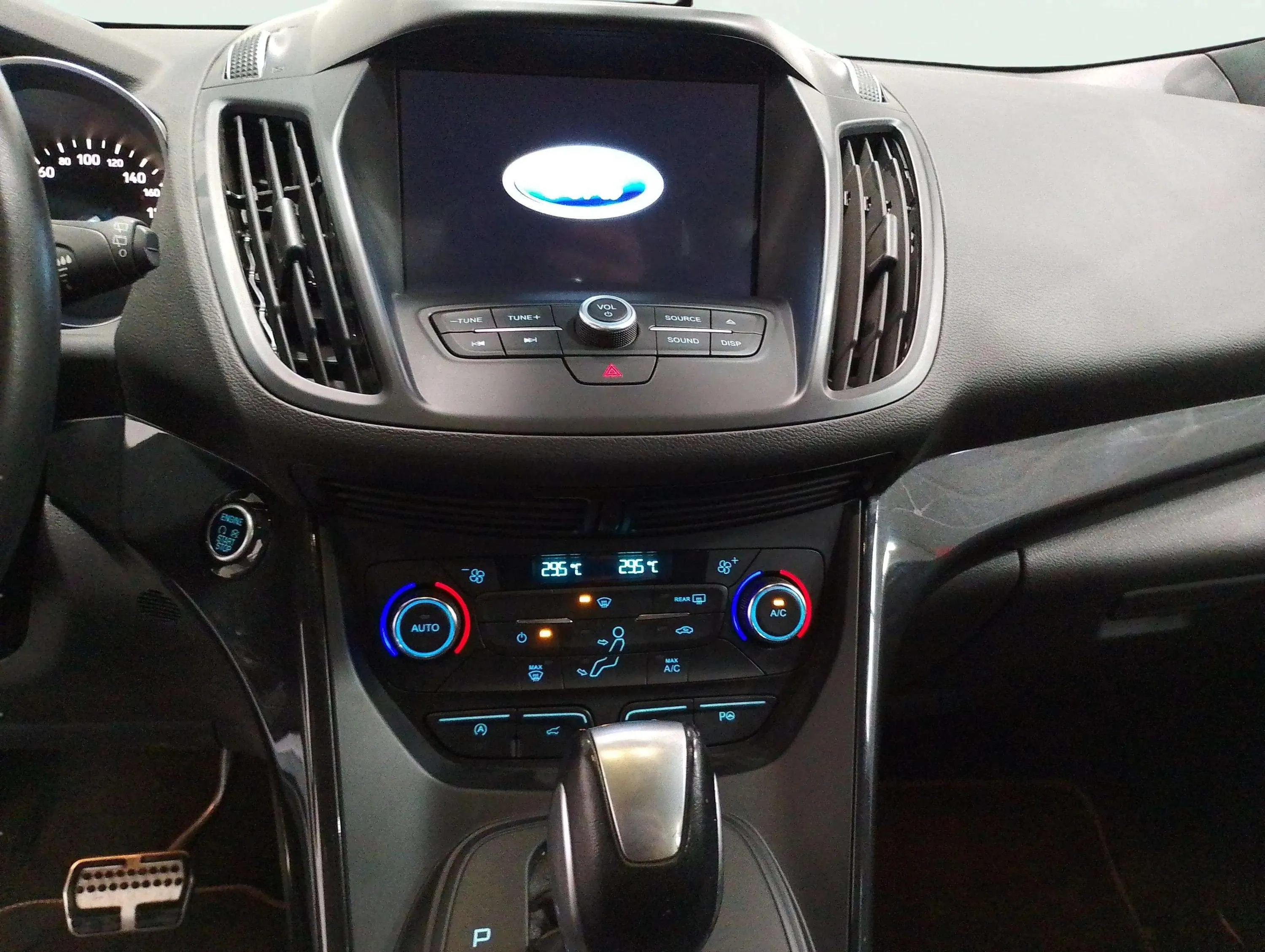 Ford Kuga 1.5 EcoBoost 180 4x4 A-S-S ST-Line - foto 19