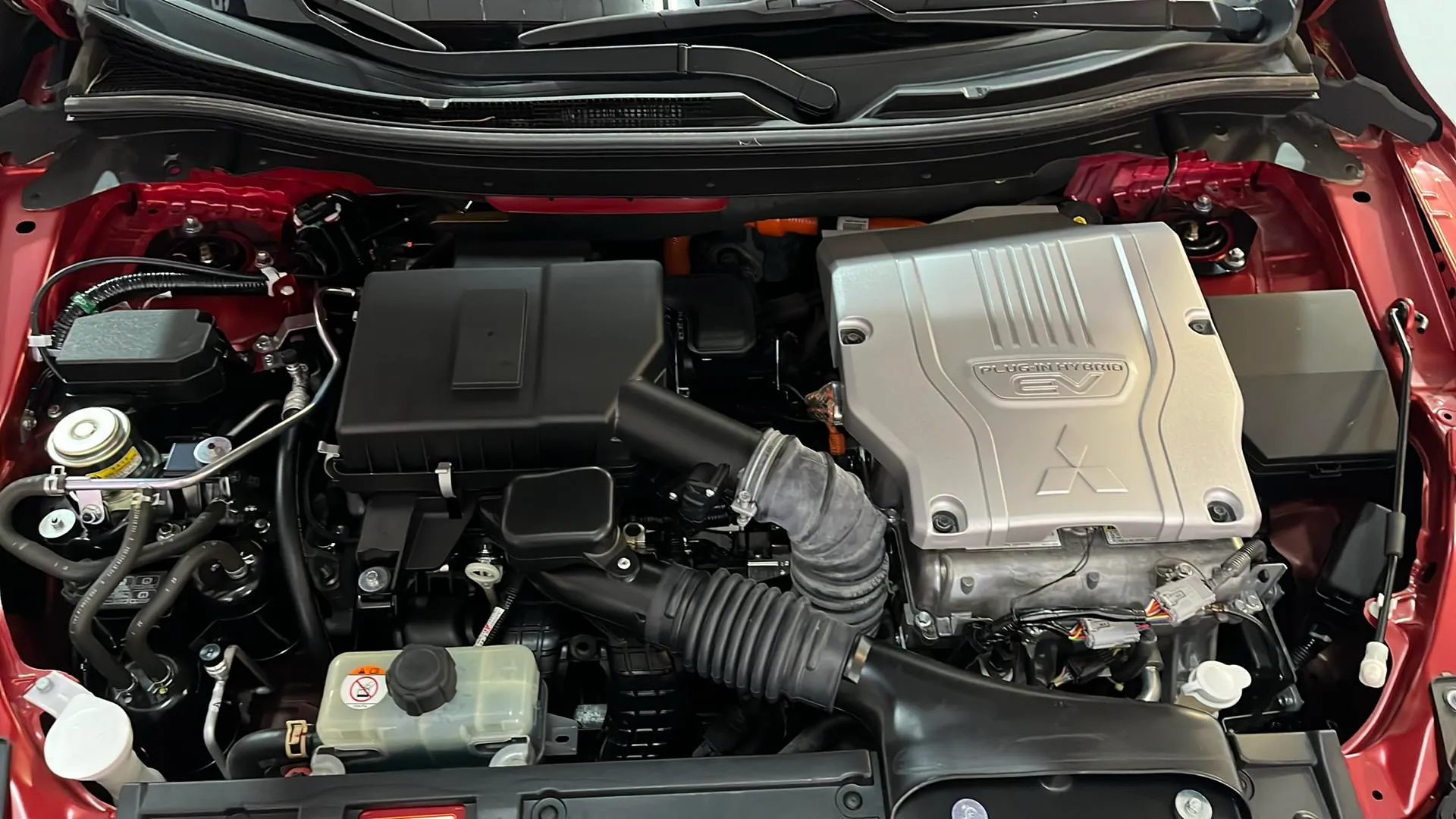 Mitsubishi Eclipse Cross 2.4 PHEV Kaiteki 4WD - foto 20