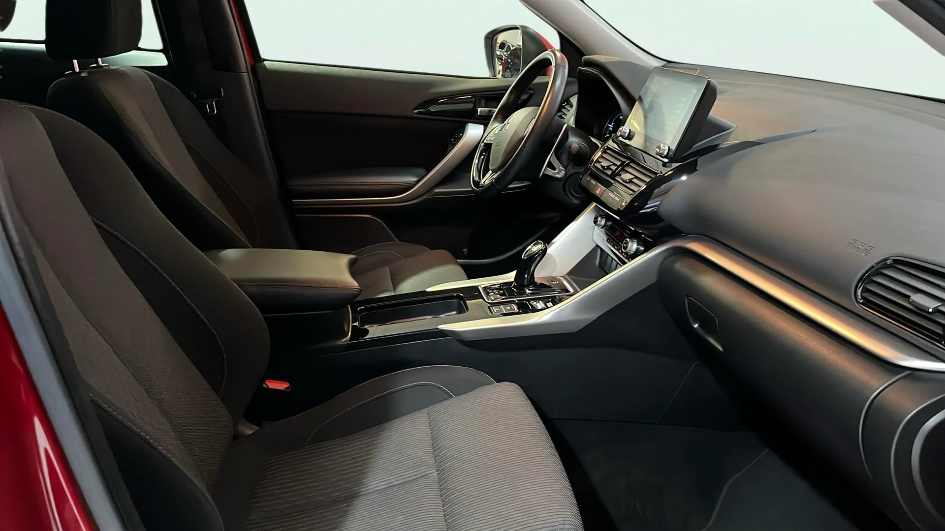 Mitsubishi Eclipse Cross 2.4 PHEV Kaiteki 4WD - foto 15