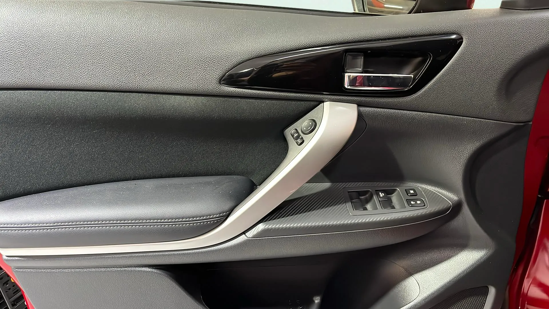 Mitsubishi Eclipse Cross 2.4 PHEV Kaiteki 4WD - foto 16