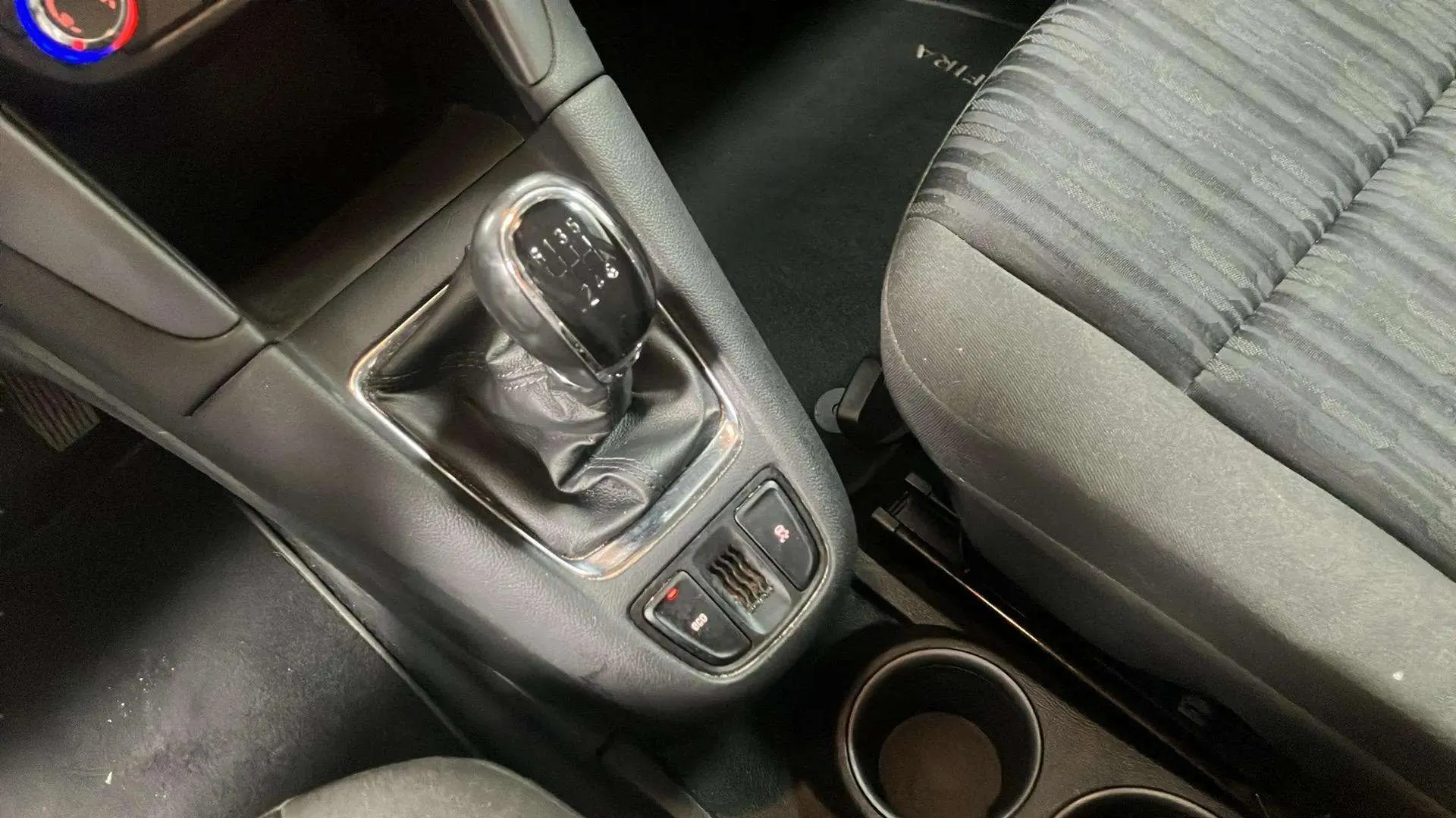 Opel Zafira 1.6 CDTi Selective - foto 18