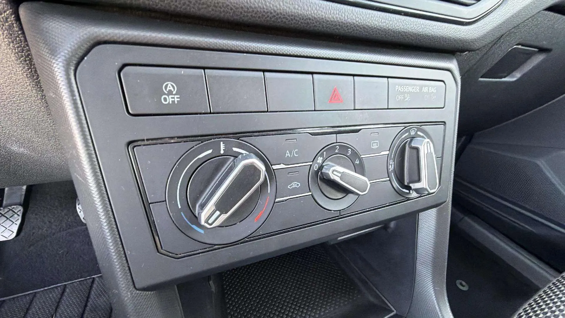 Volkswagen T-Cross "Más" 1.0 TSI - foto 22