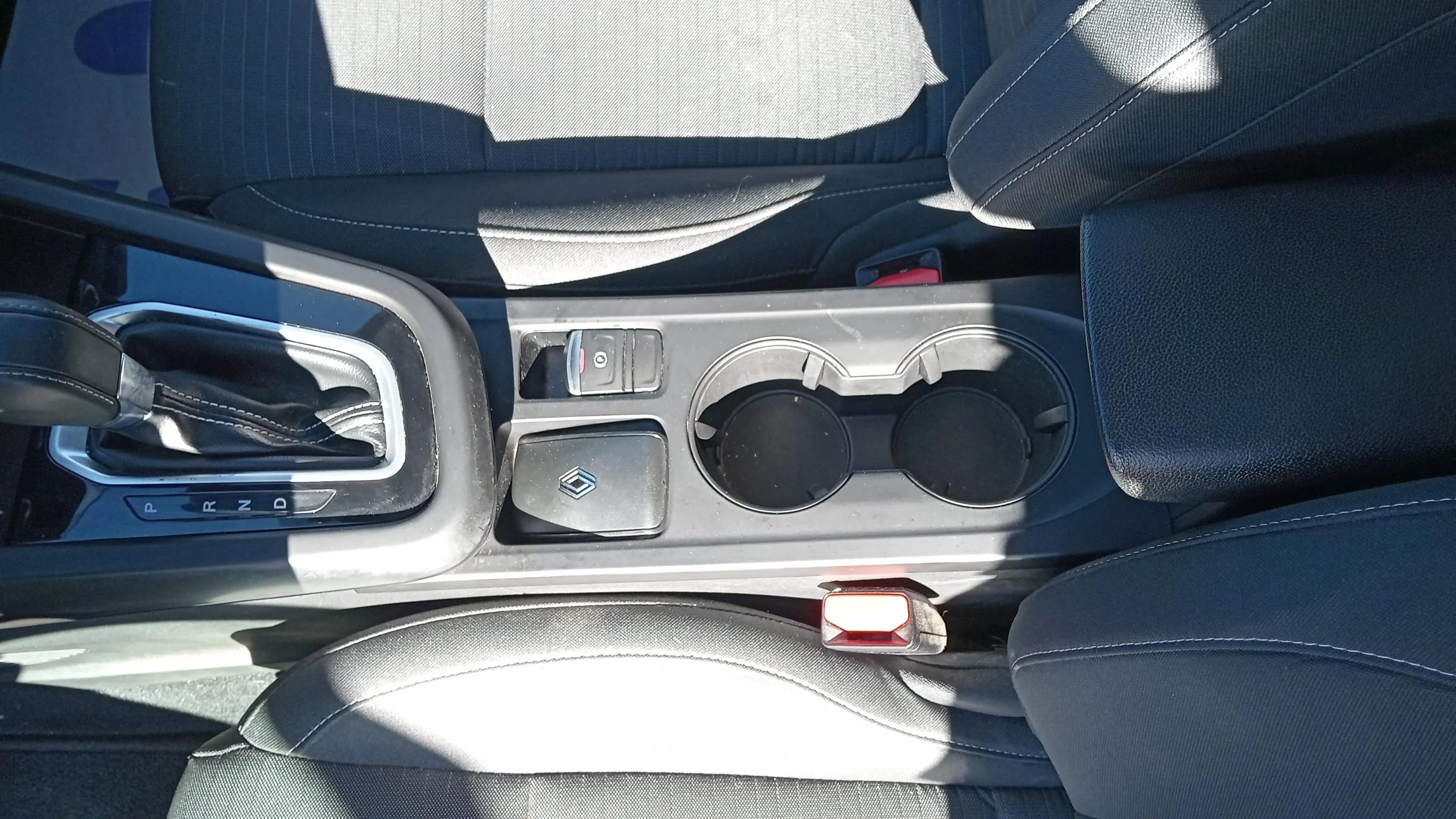 Renault Arkana Evolution TCe EDC mild hybr - foto 19