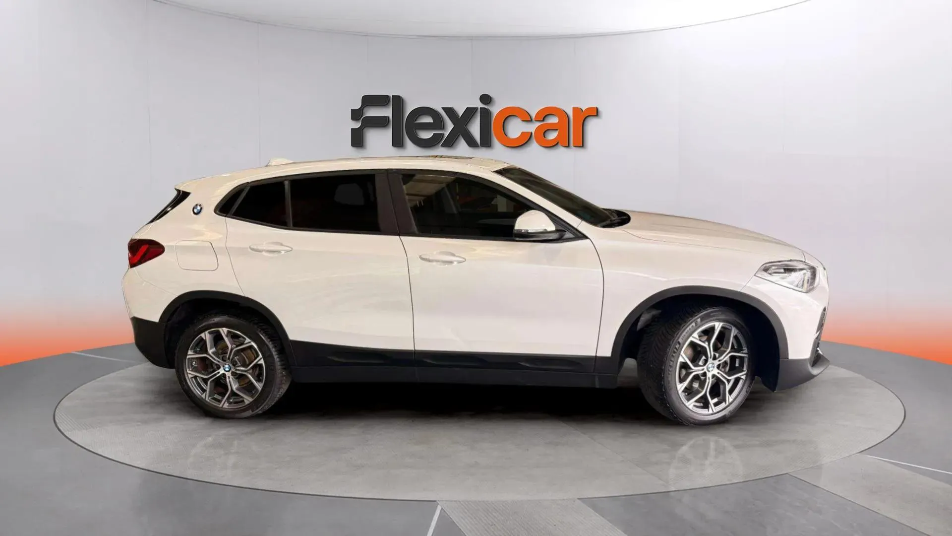 BMW X2 sDrive18i - foto 8