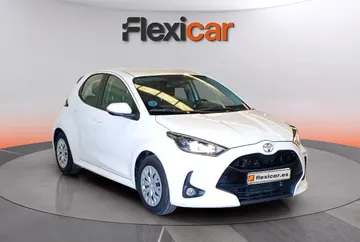 toyota yaris 15 120h active tech hibrido no enchufable automatica hospitalet la pedrosa 903000000242579