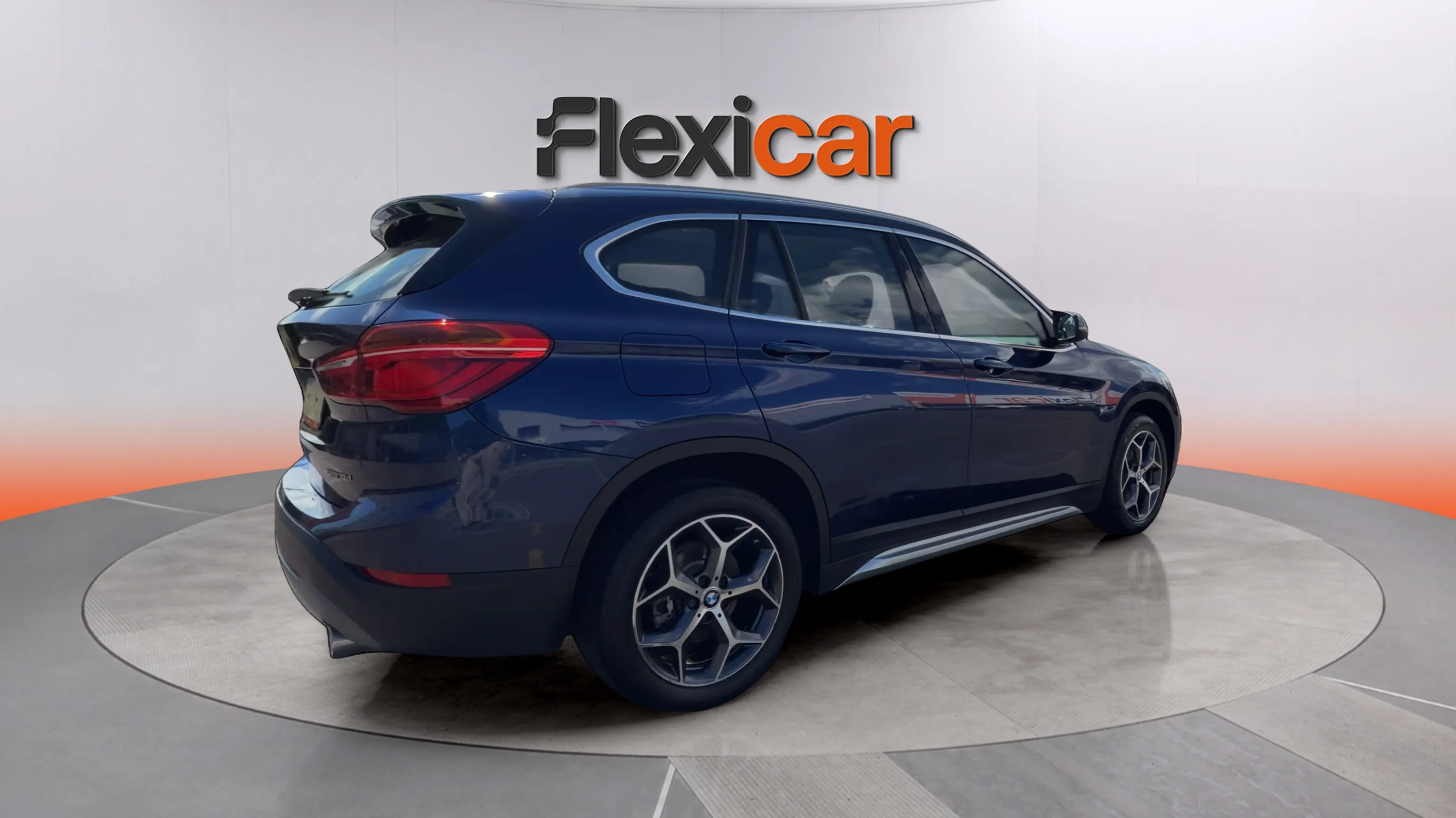 BMW X1 sDrive18d - foto 7