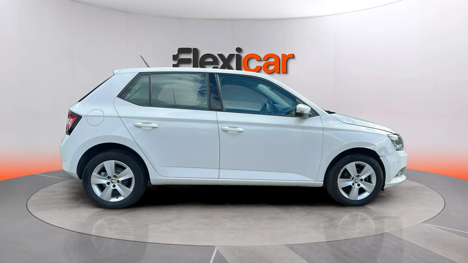 Škoda Fabia 1.0 MPI Like - foto 3