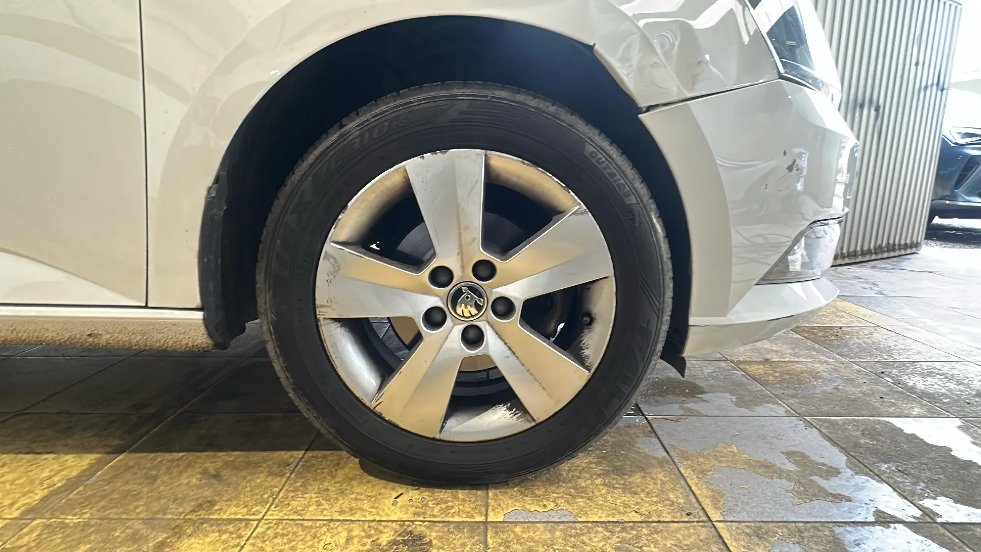 Škoda Fabia 1.0 MPI Like - foto 23