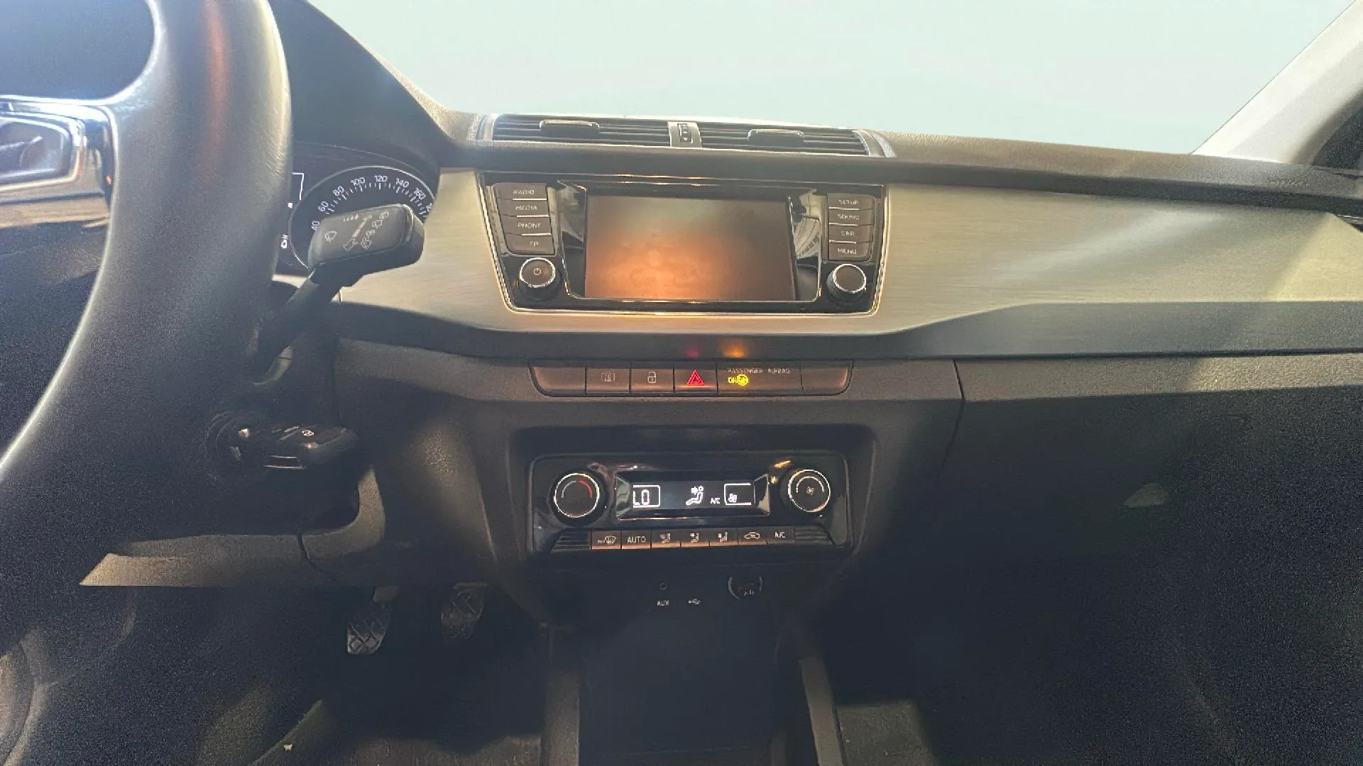 Škoda Fabia 1.0 MPI Like - foto 17