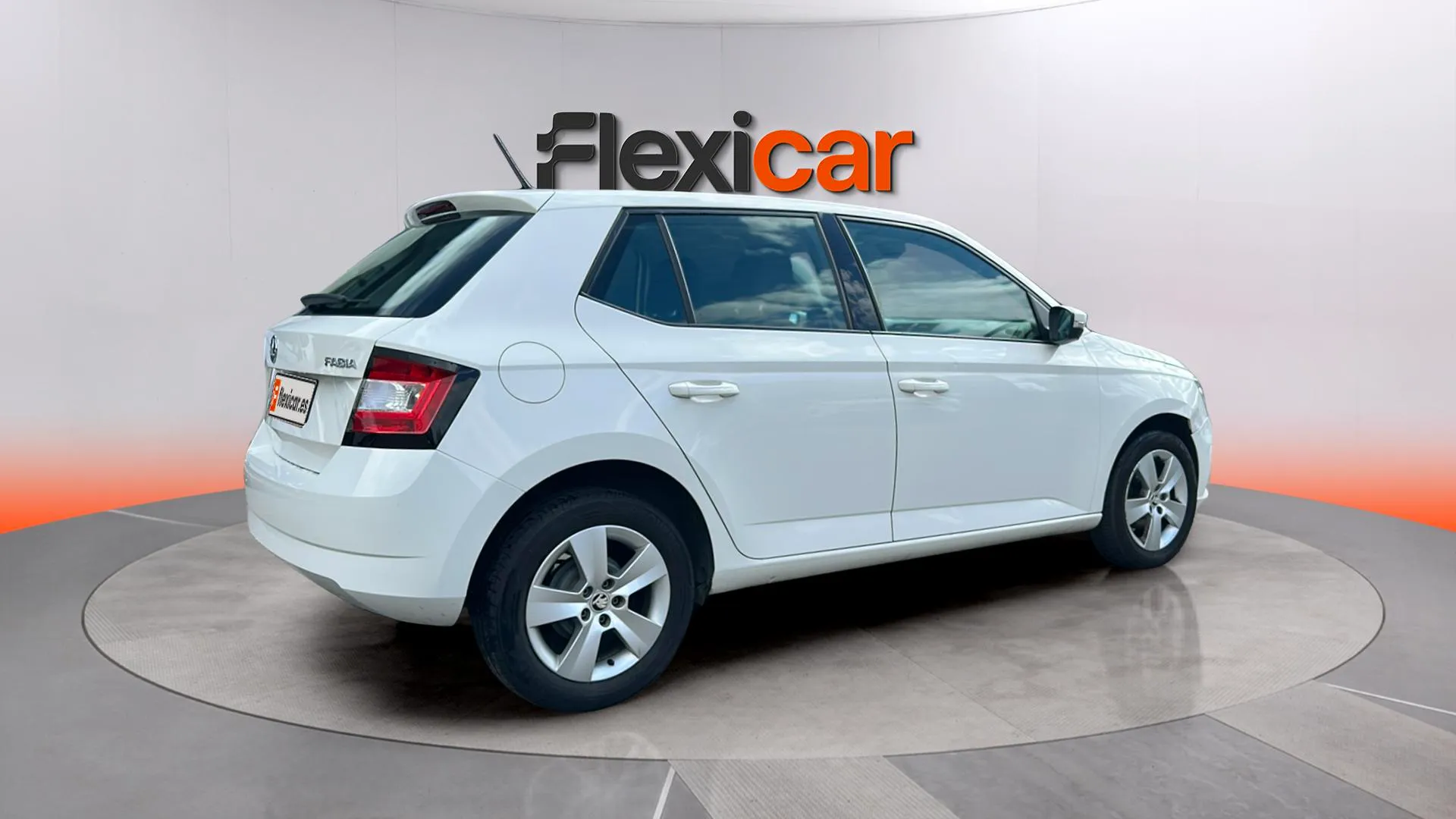 Škoda Fabia 1.0 MPI Like - foto 10