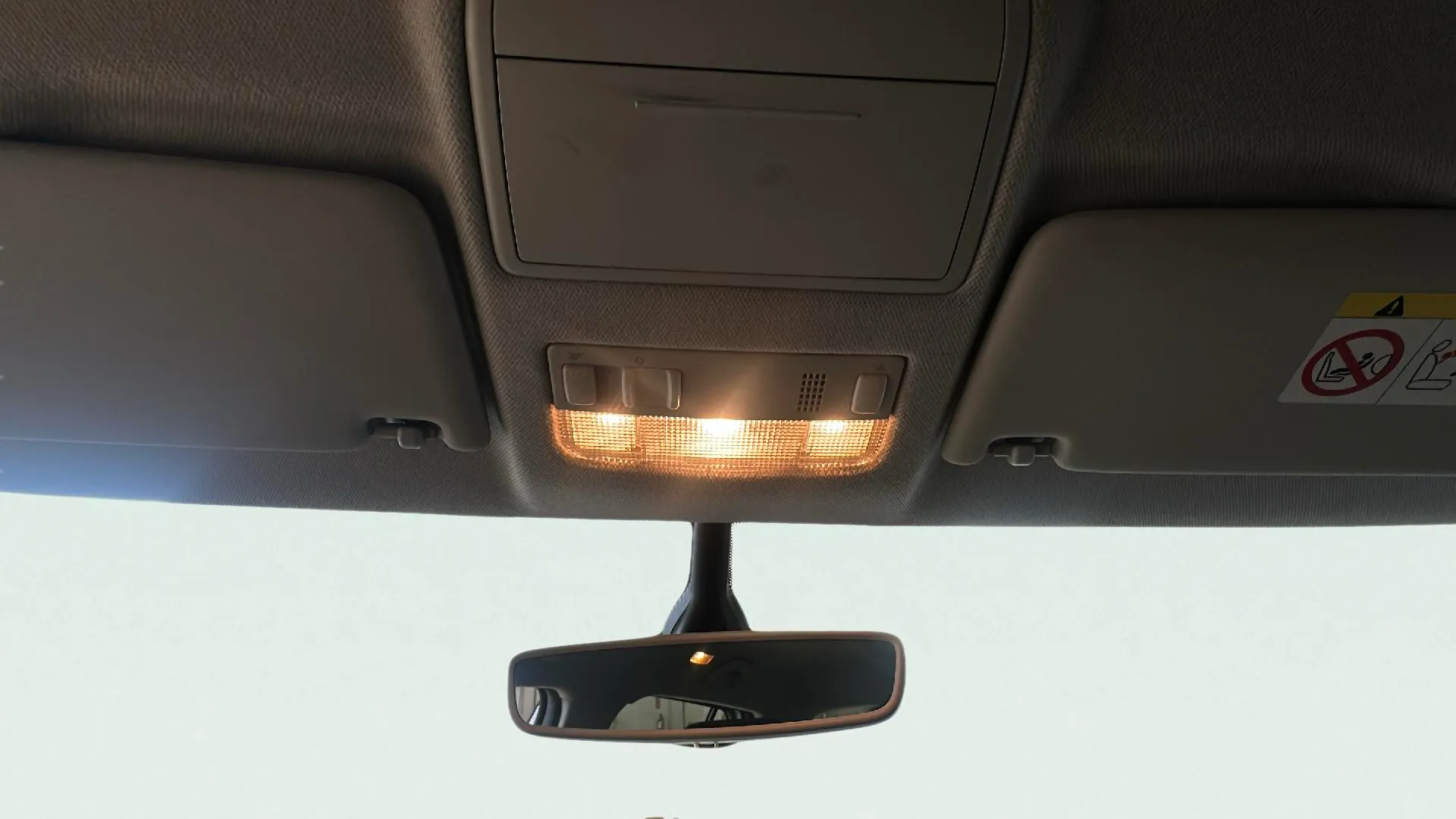 Škoda Fabia 1.0 MPI Like - foto 21