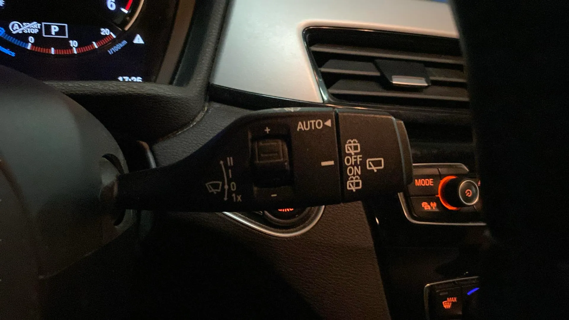 BMW X1 sDrive16d - foto 18