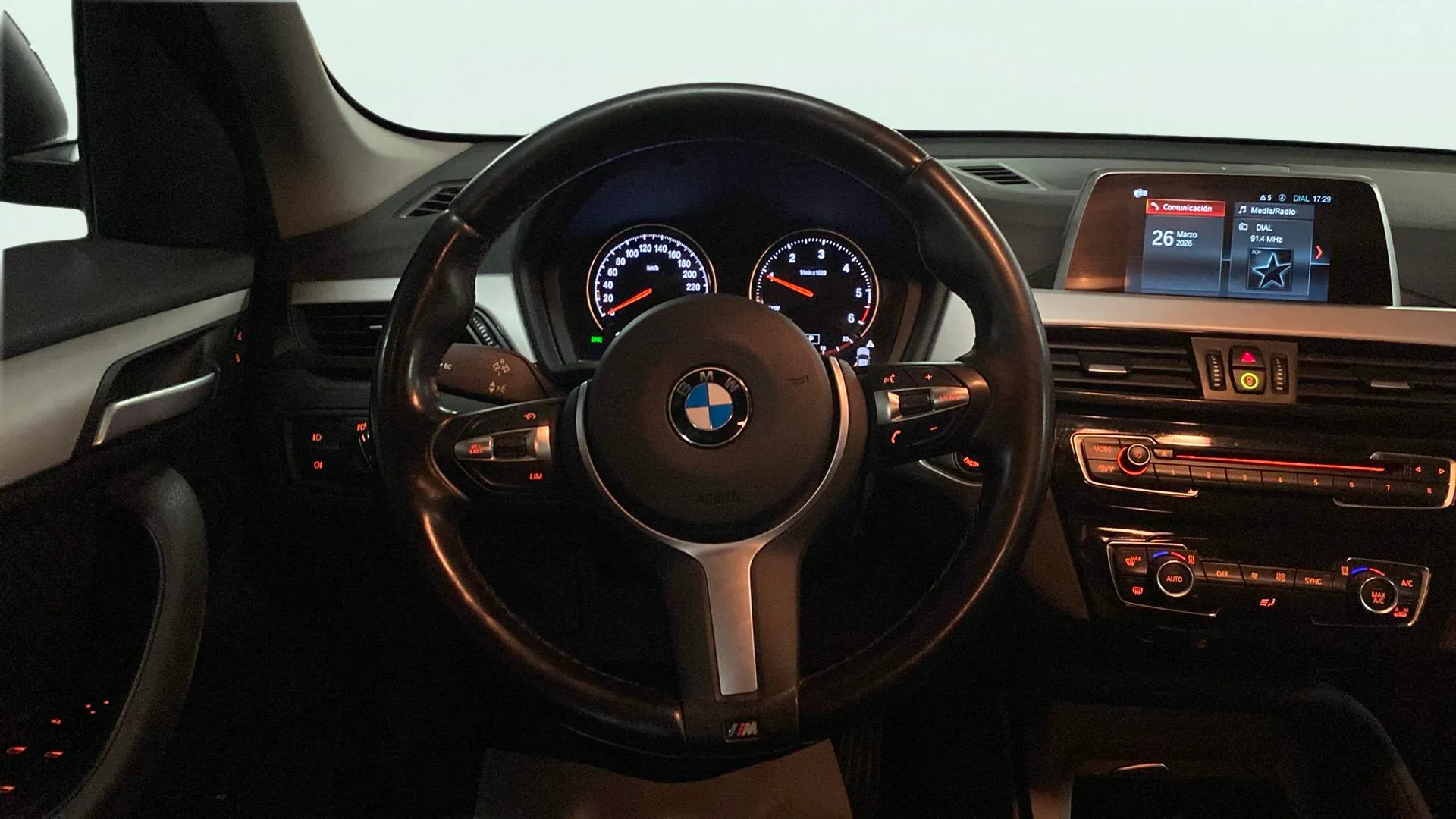 BMW X1 sDrive16d - foto 13