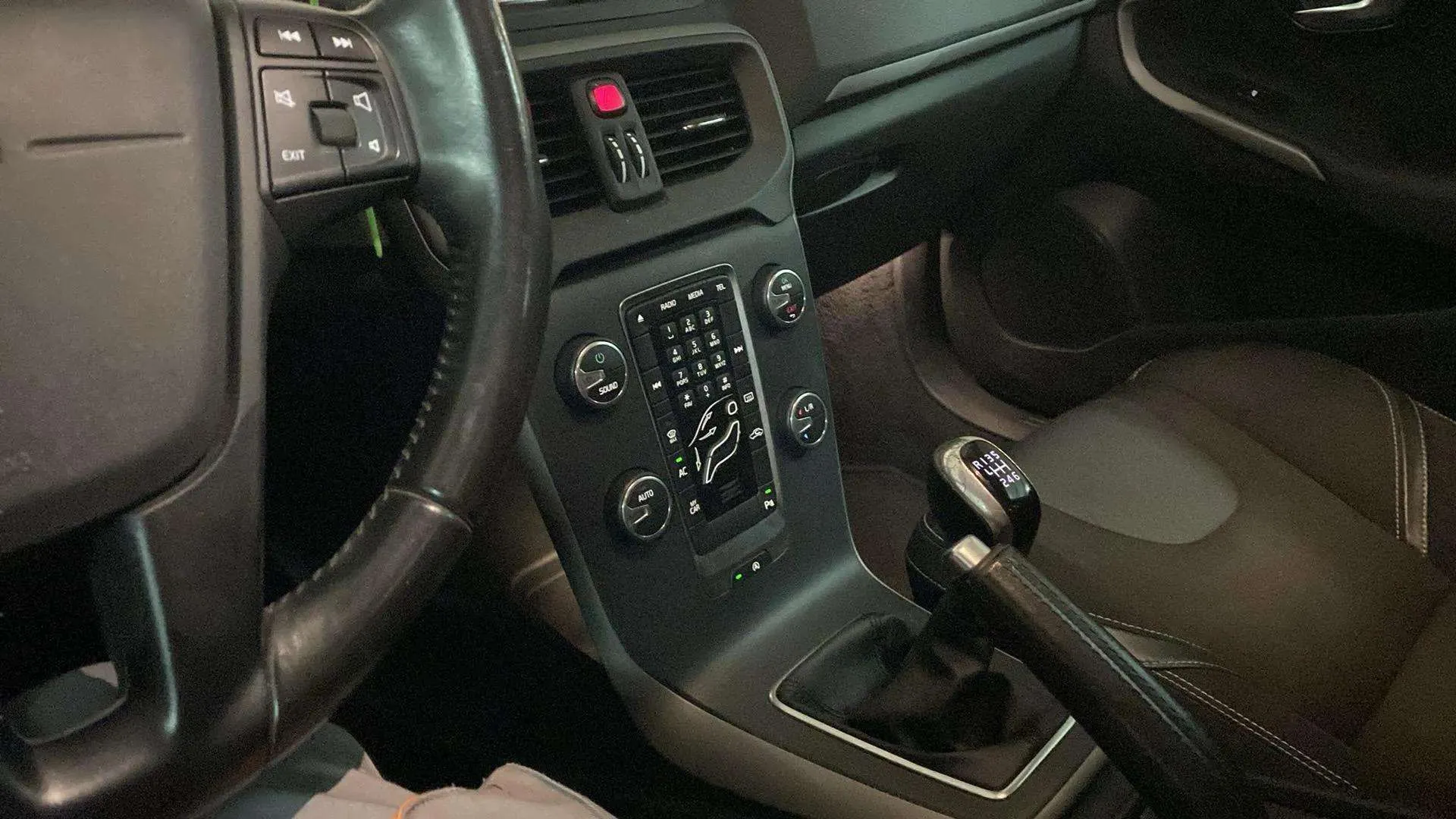Volvo V40 1.6 D2 Básico - foto 15