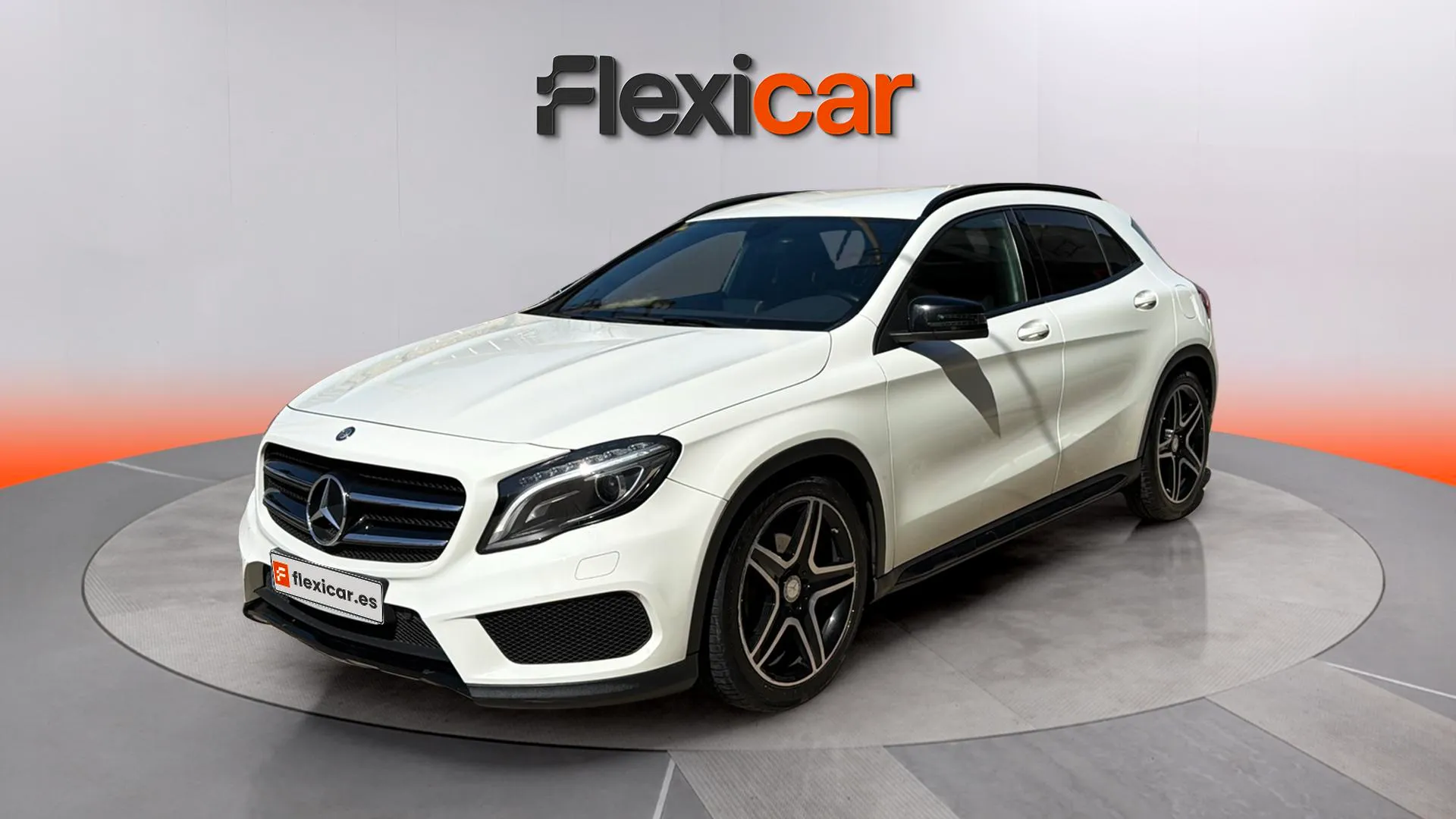 Mercedes-Benz GLA 200 AMG Line - foto 5