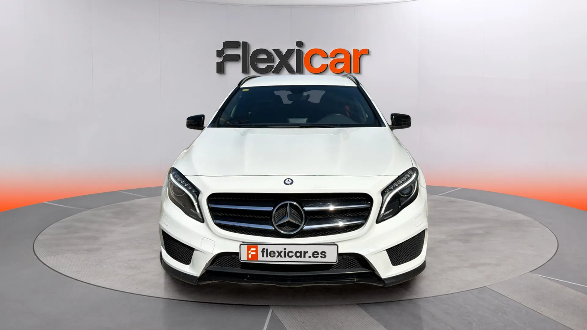 Mercedes-Benz GLA 200 AMG Line - foto 3