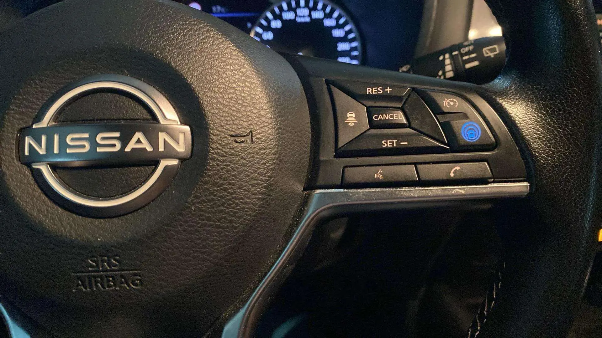 Nissan Juke DIG-T Tekna - foto 11