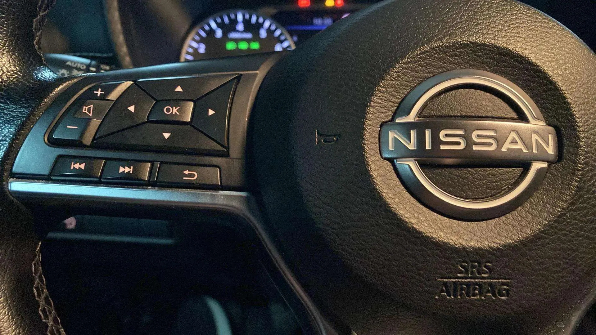 Nissan Juke DIG-T Tekna - foto 10