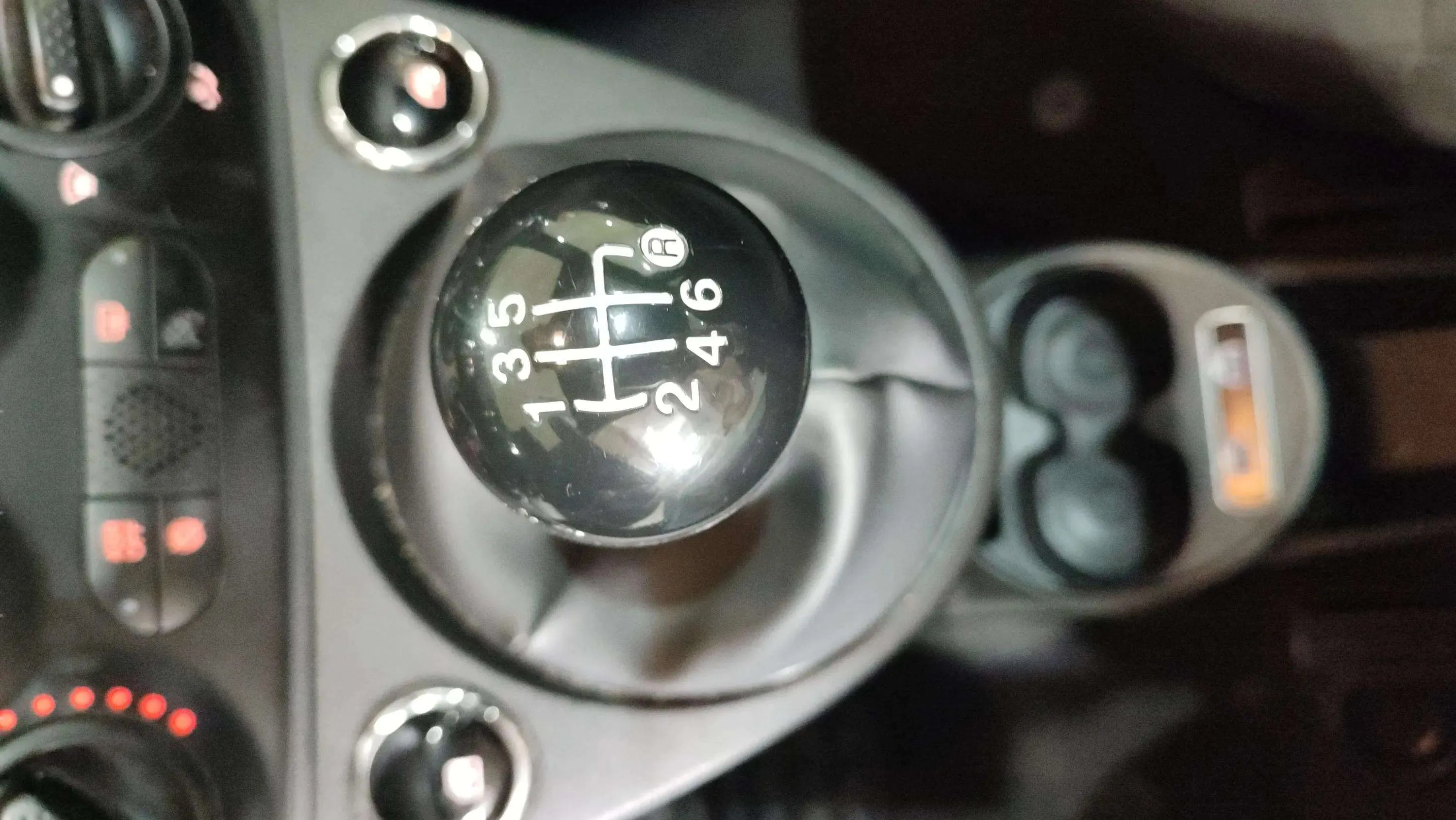 Fiat 500 Monotrim 1.0 Hybrid - foto 15