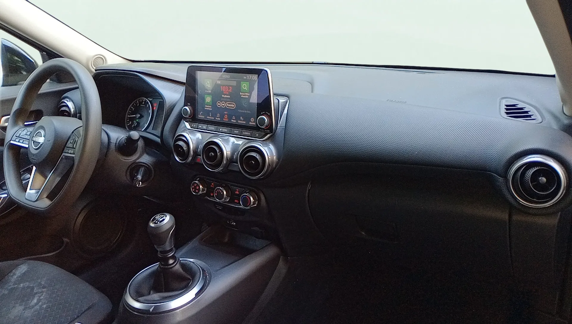Nissan Juke DIG-T Acenta - foto 18
