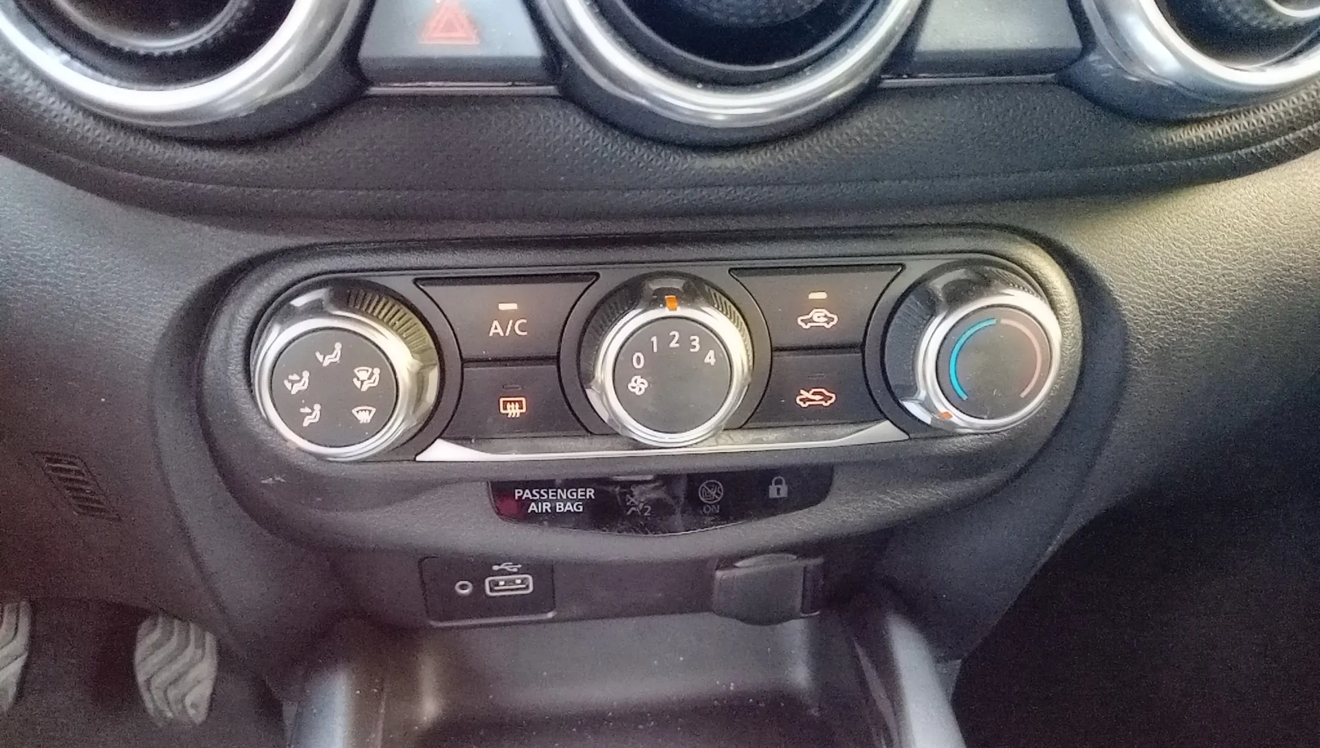 Nissan Juke DIG-T Acenta - foto 19