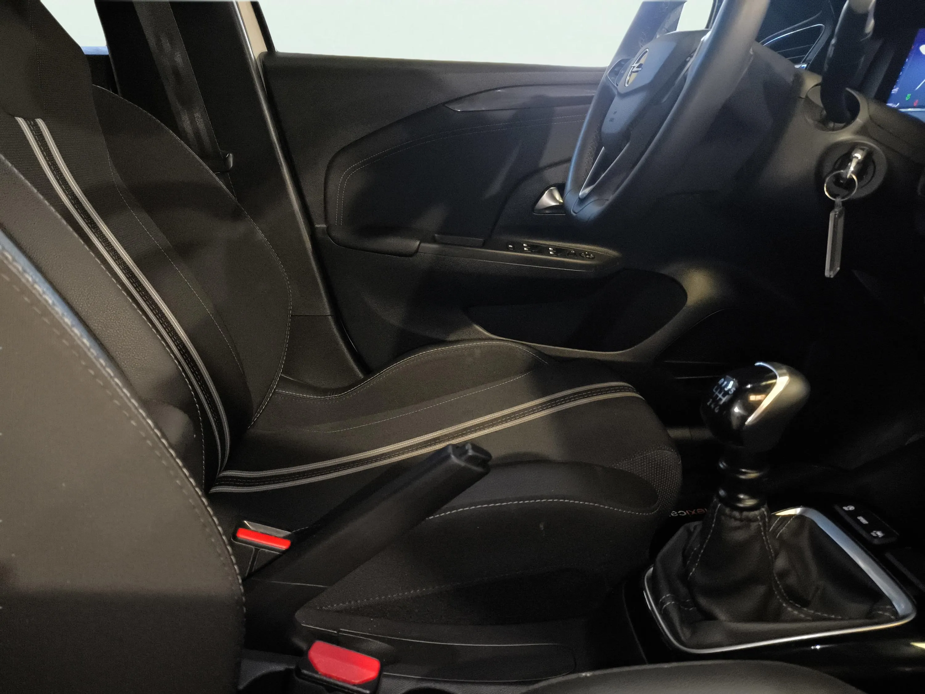 Opel Corsa 1.2T XHL GS - foto 21