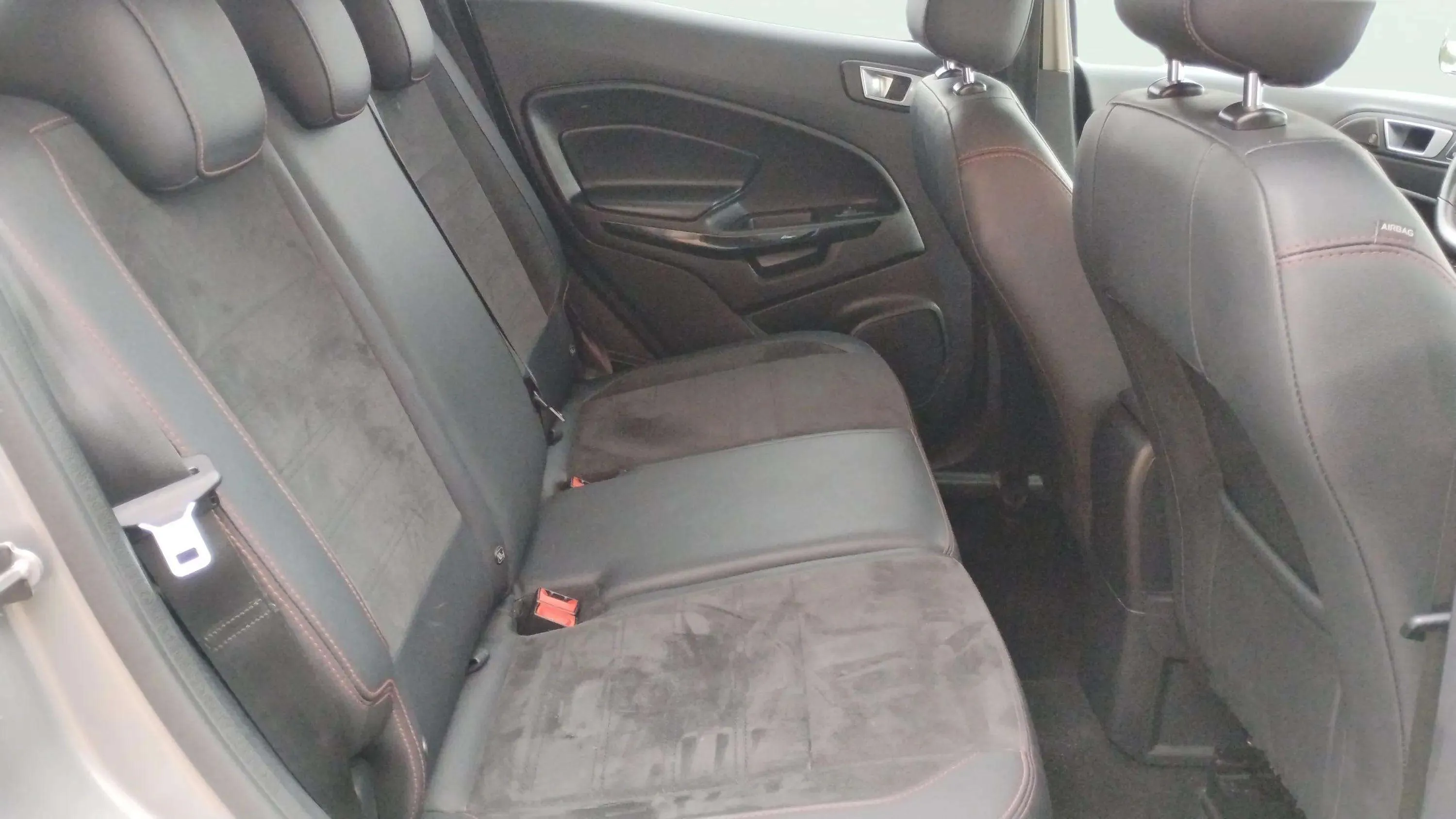 Ford EcoSport 1.0T EcoBoost ST Line - foto 12