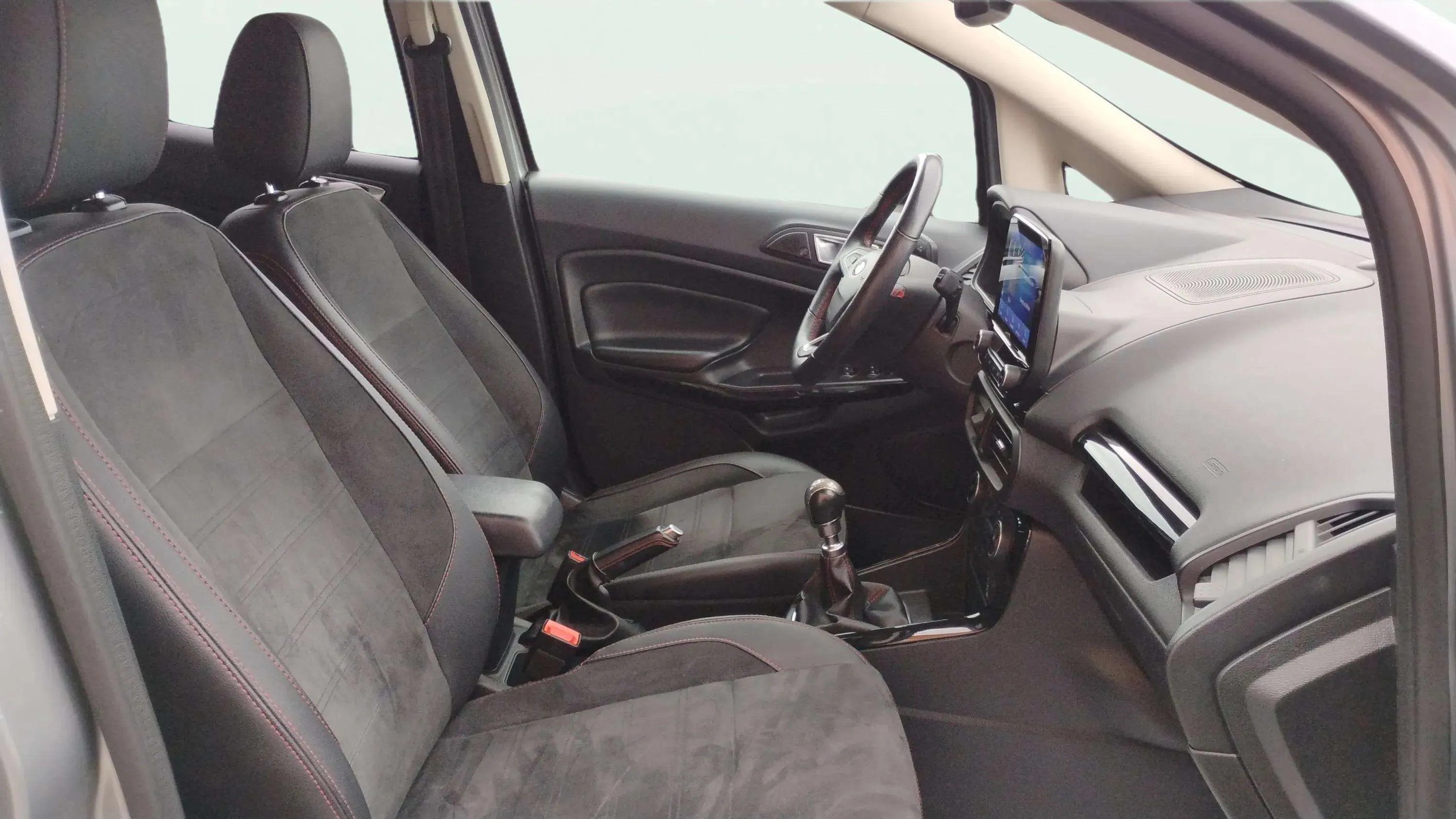 Ford EcoSport 1.0T EcoBoost ST Line - foto 11