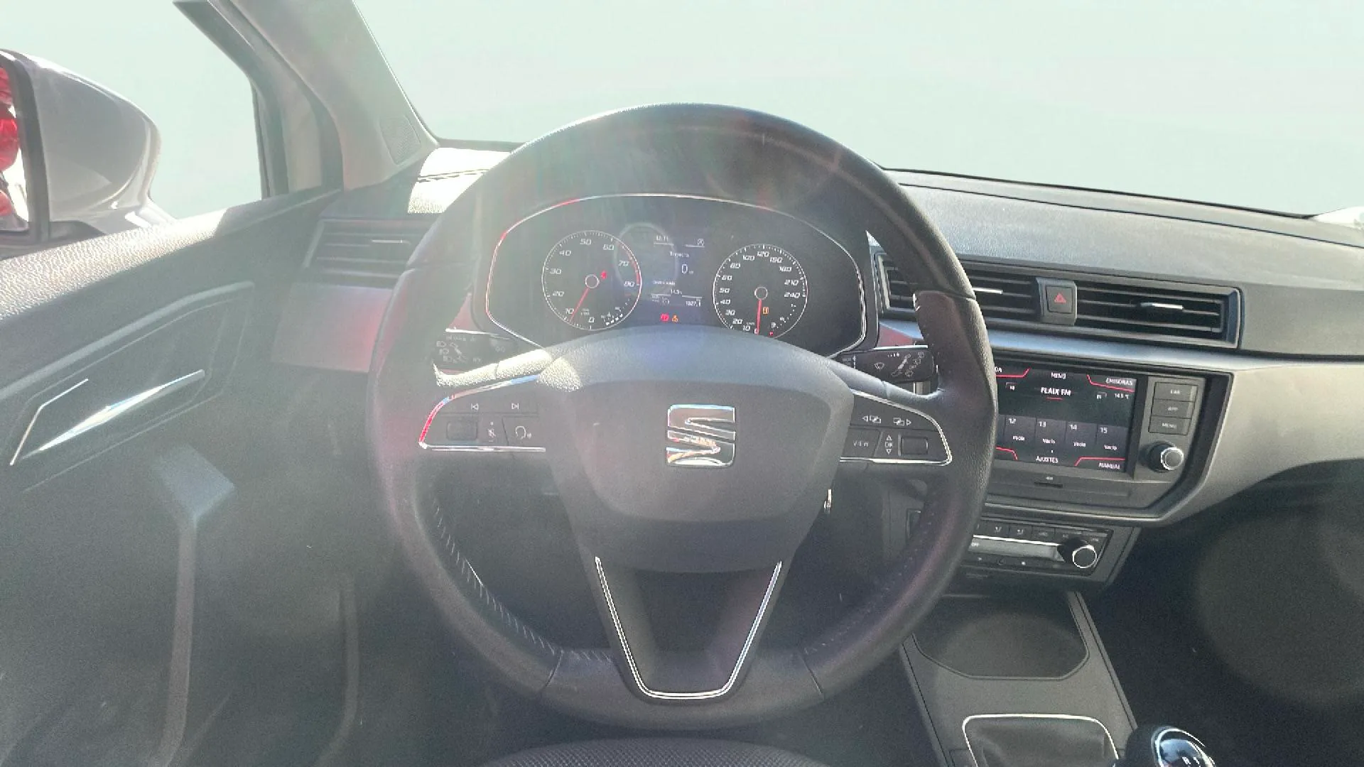 SEAT Ibiza 1.0 MPI Reference Business - foto 9
