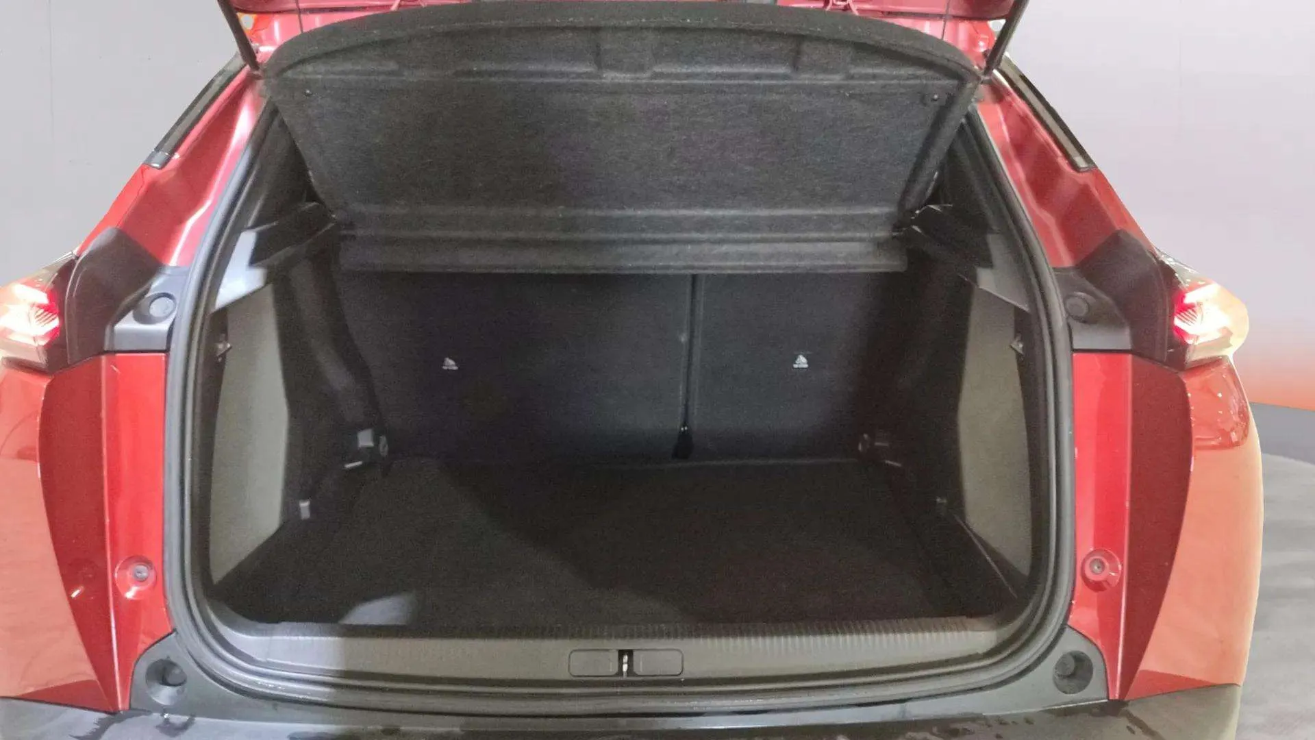 Peugeot 2008 Active Pack PureTech 100 - foto 21