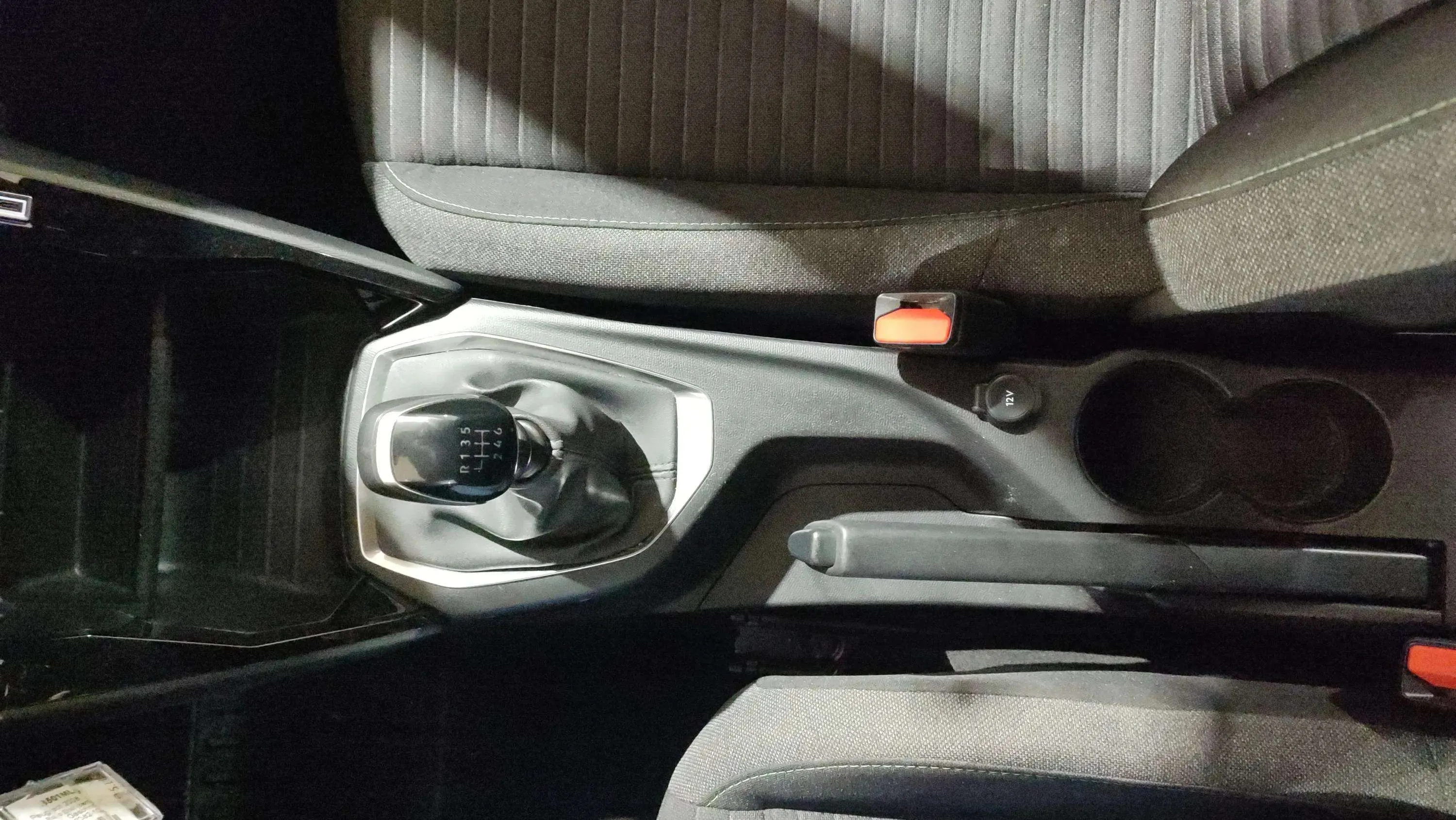 Peugeot 2008 Active Pack PureTech 100 - foto 15