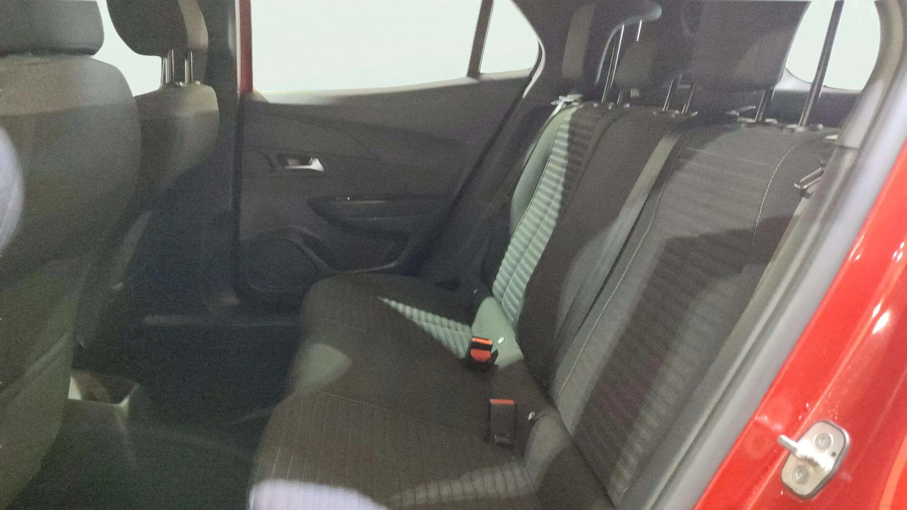 Peugeot 2008 Active Pack PureTech 100 - foto 18