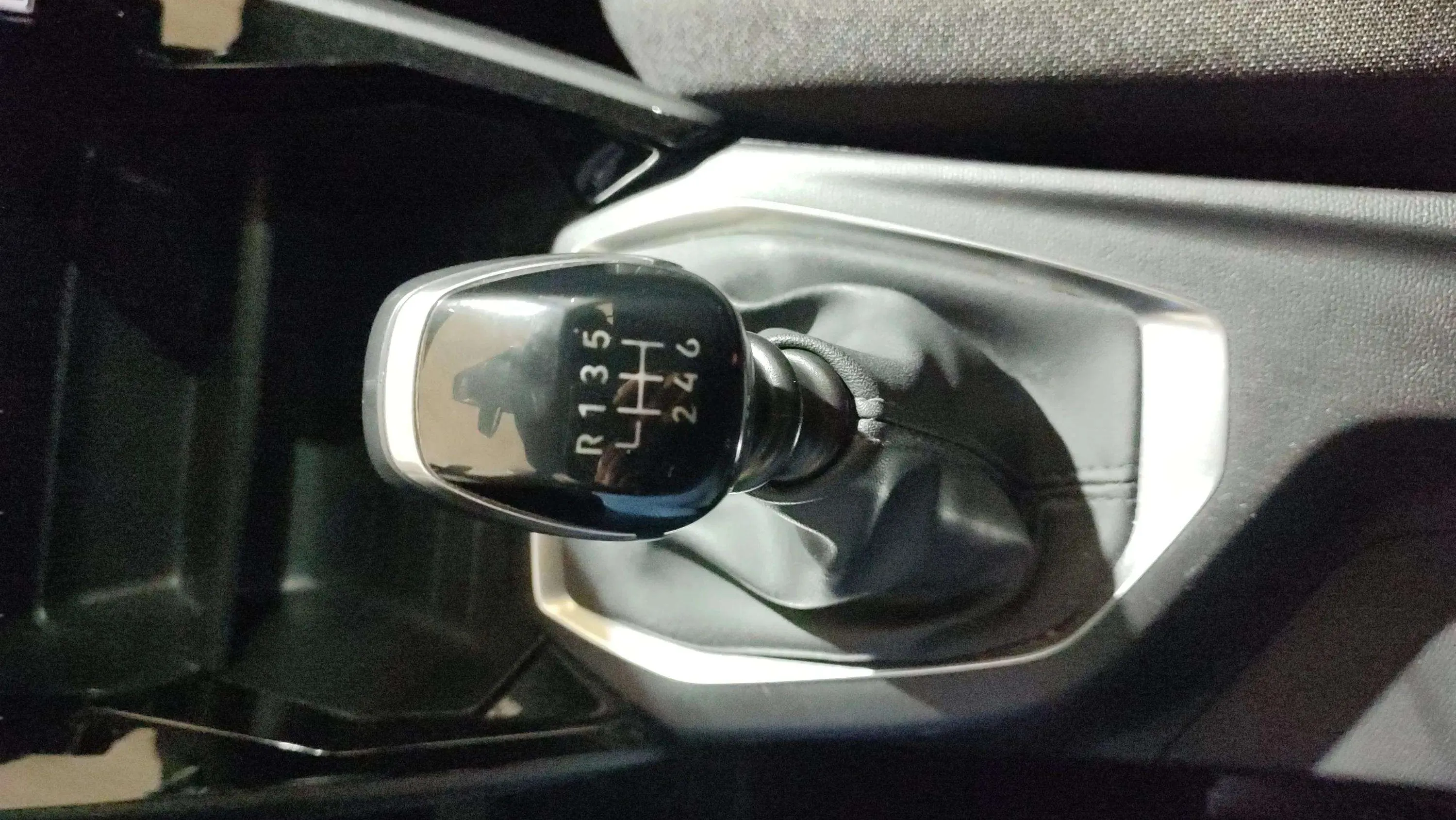 Peugeot 2008 Active Pack PureTech 100 - foto 14