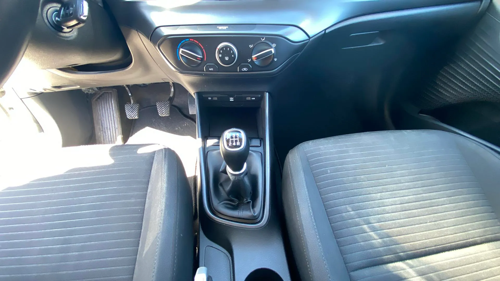 Hyundai i20 1.2 MPI SLX - foto 15