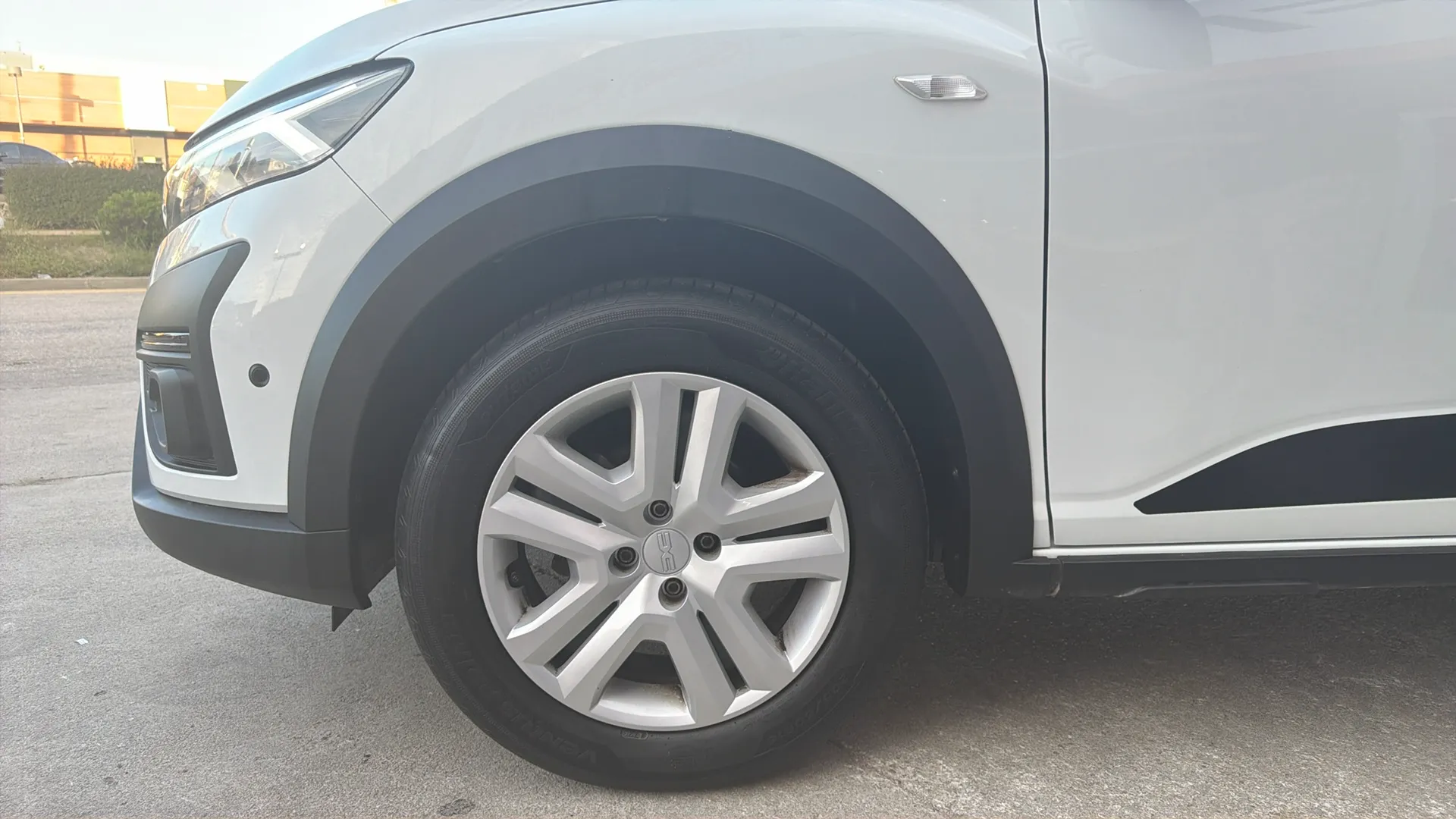 Dacia Sandero Expression TCe - foto 17