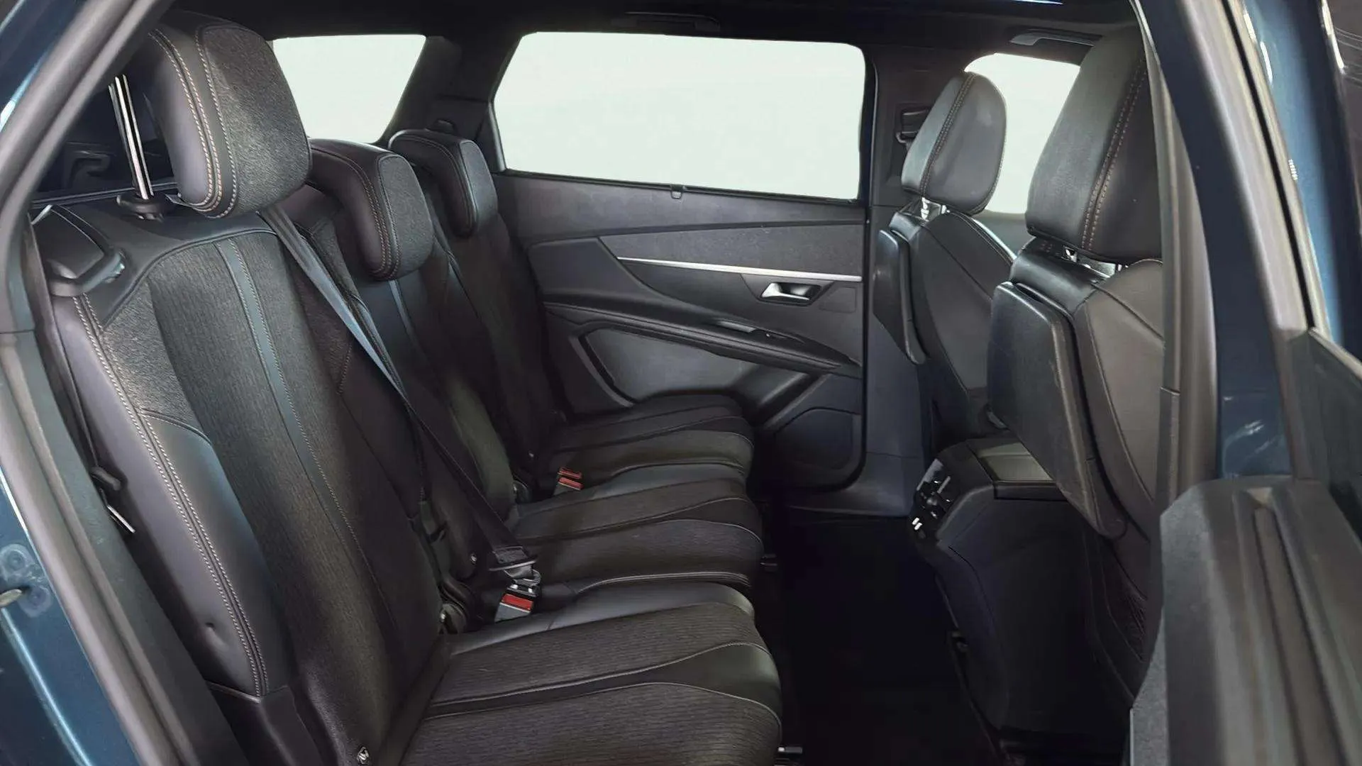 Peugeot 5008 GT-Line 1.2L PureTech EAT8 - foto 14