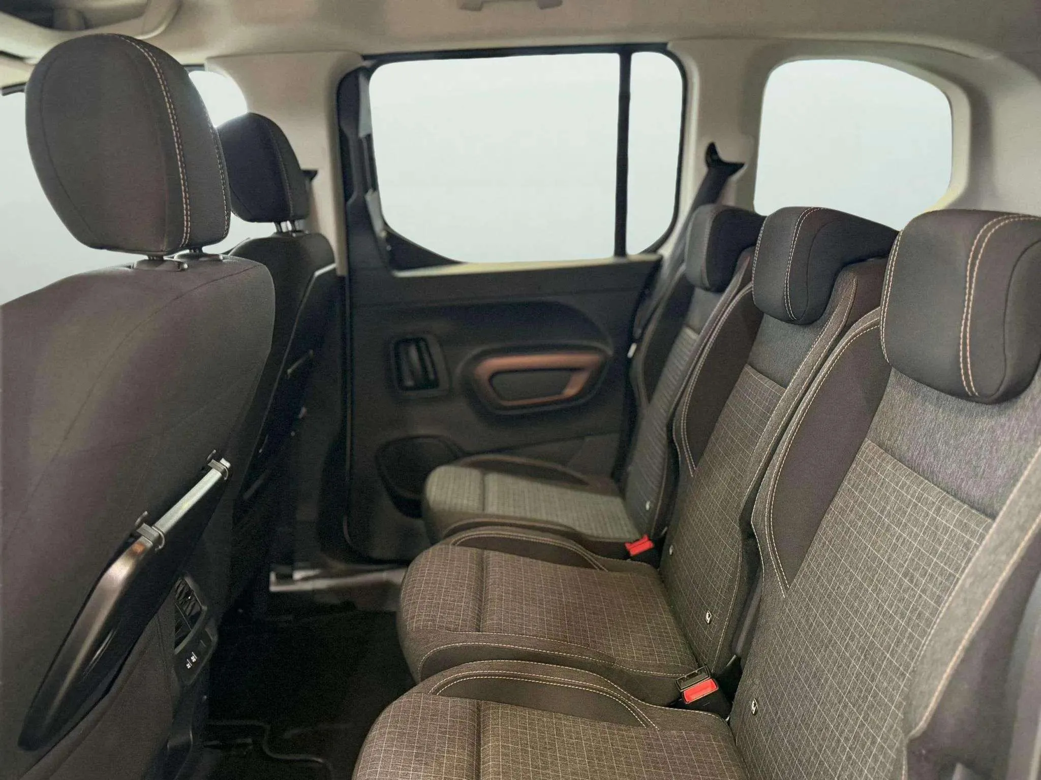 Peugeot Rifter GT Standard BlueHDi - foto 11